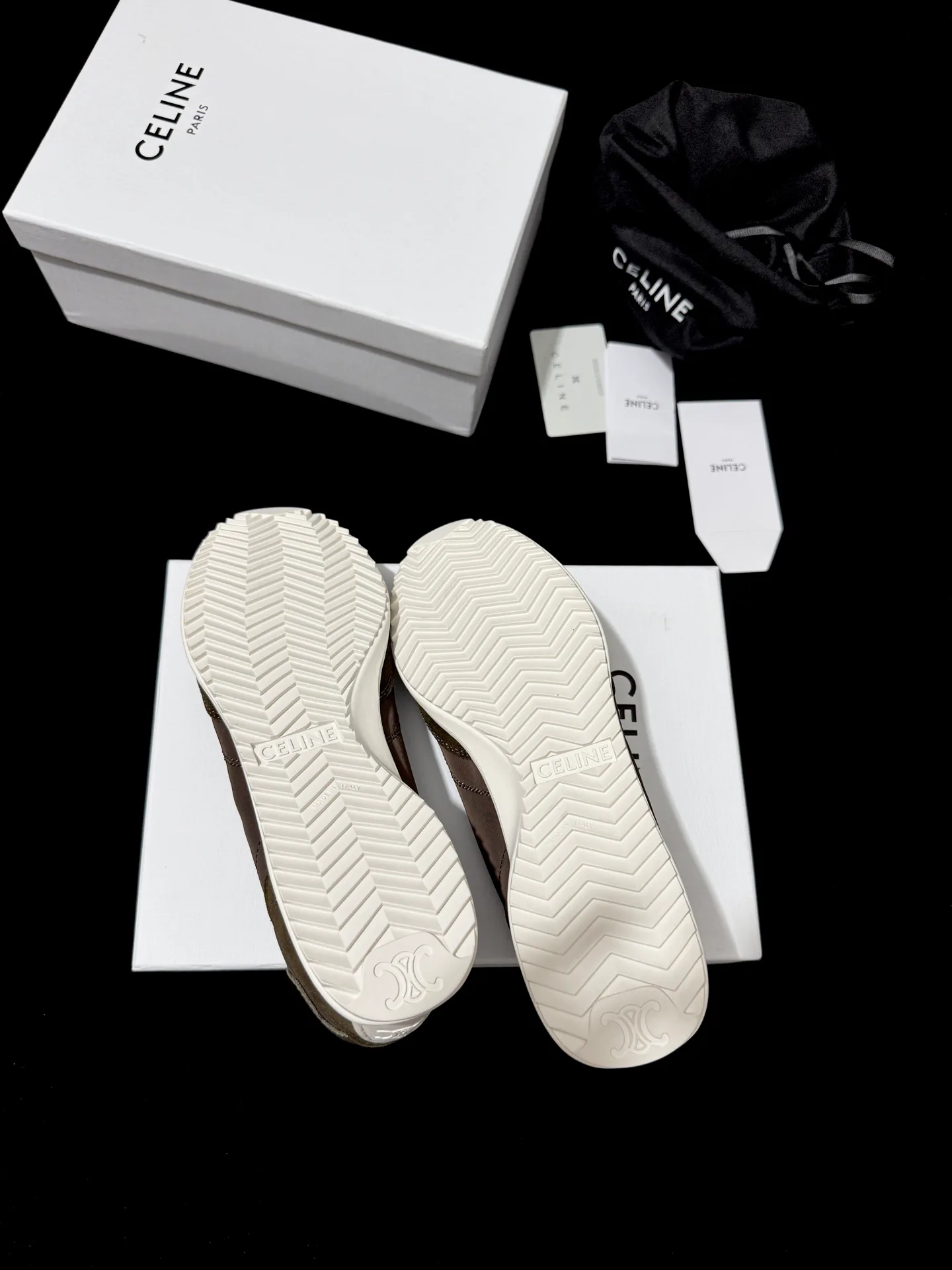 Women's Sneakers CELINE 18110391