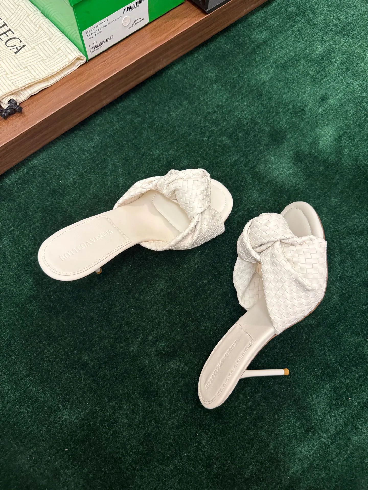 Women's Mules And Clogs BOTTEGA VENETA 17386159