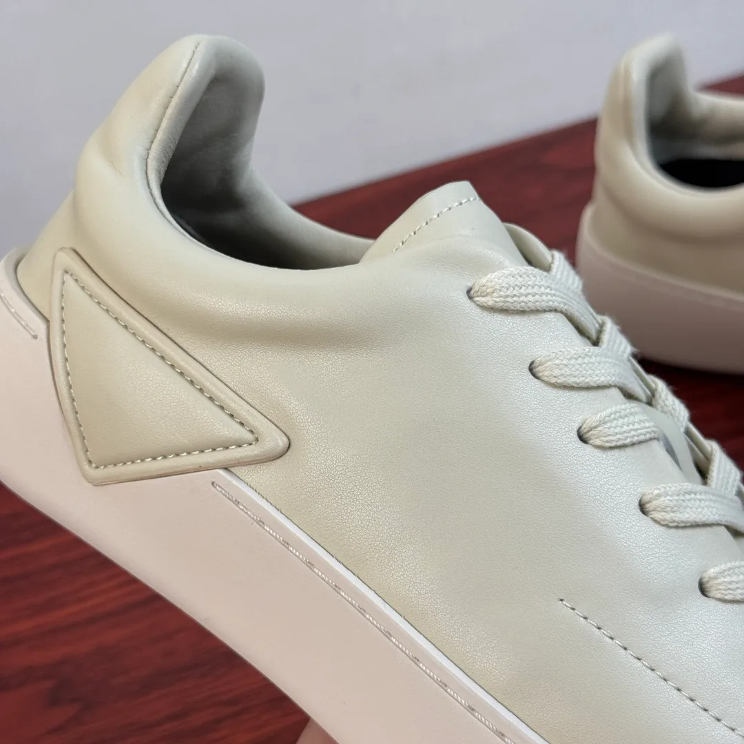 Men's Sneakers PRADA 16935029