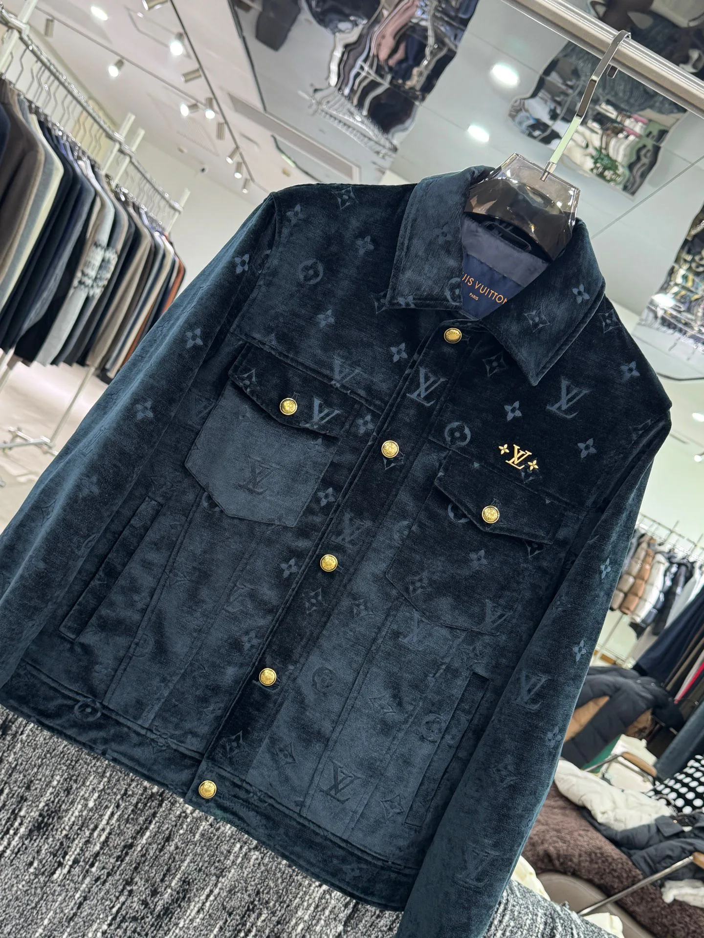 Men's Jackets And Down Jackets LOUIS VUITTON 18084253