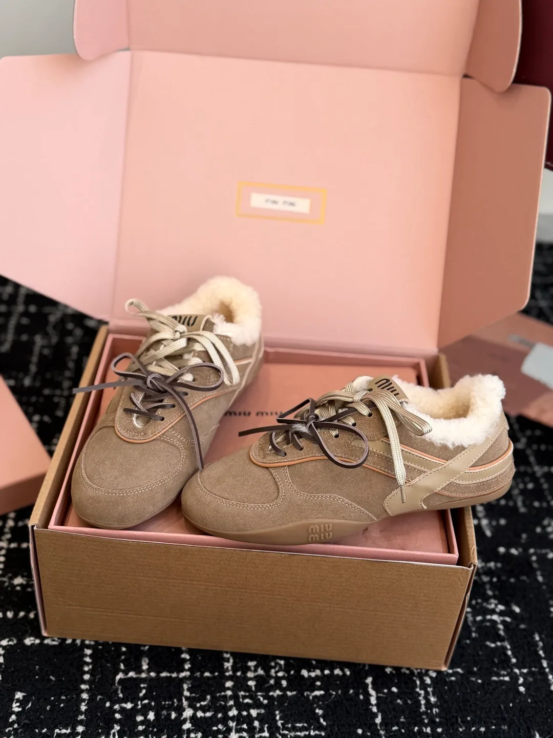 Women's Sneakers MIU MIU 18309205