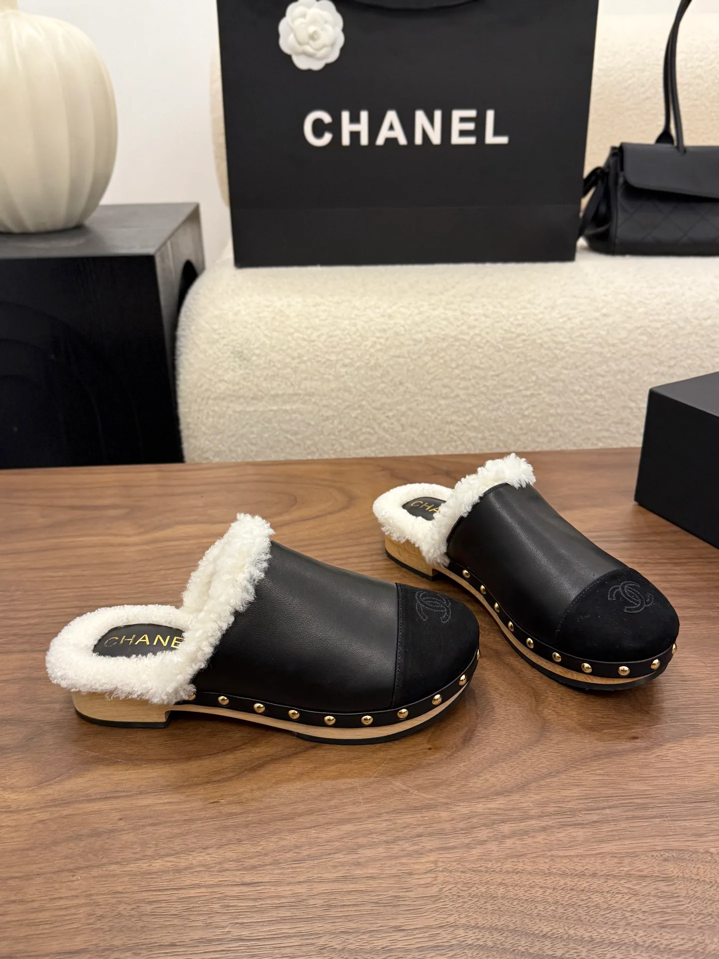 Women's Mules And Clogs CHANEL 18223742