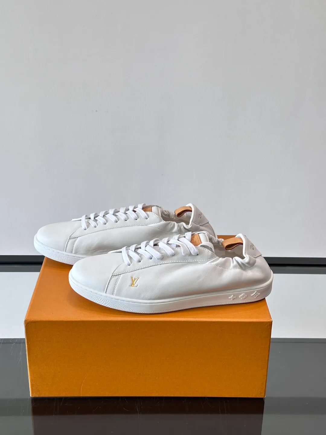 Men's Sneakers LOUIS VUITTON 18263693