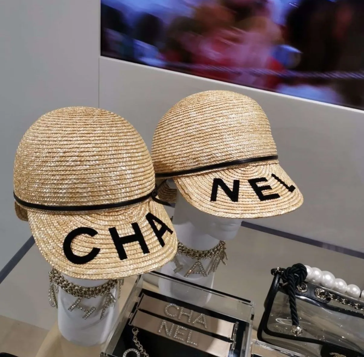 Hats CHANEL 17770130