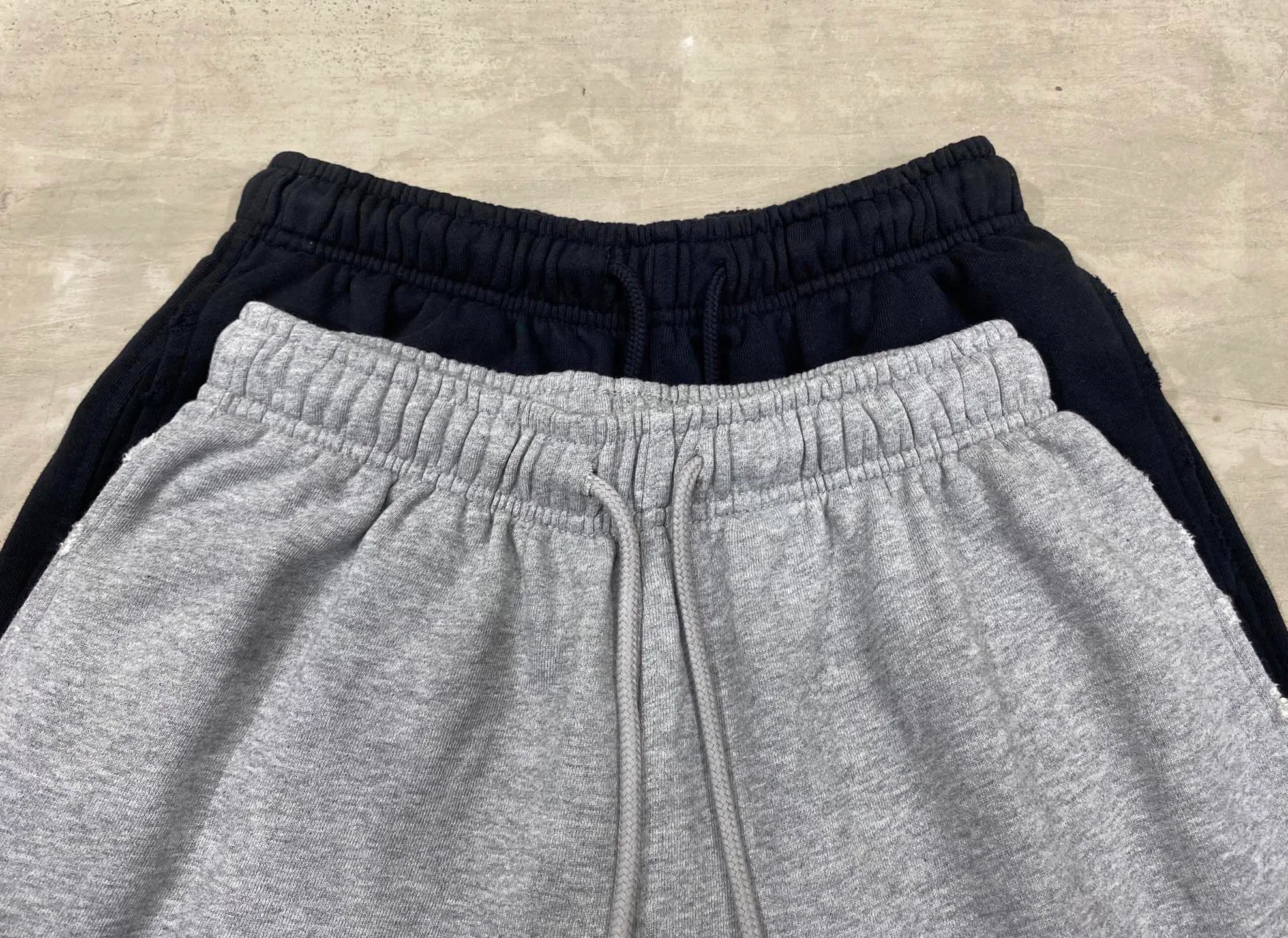 Men's Trousers MAISON MARGIELA 18458478