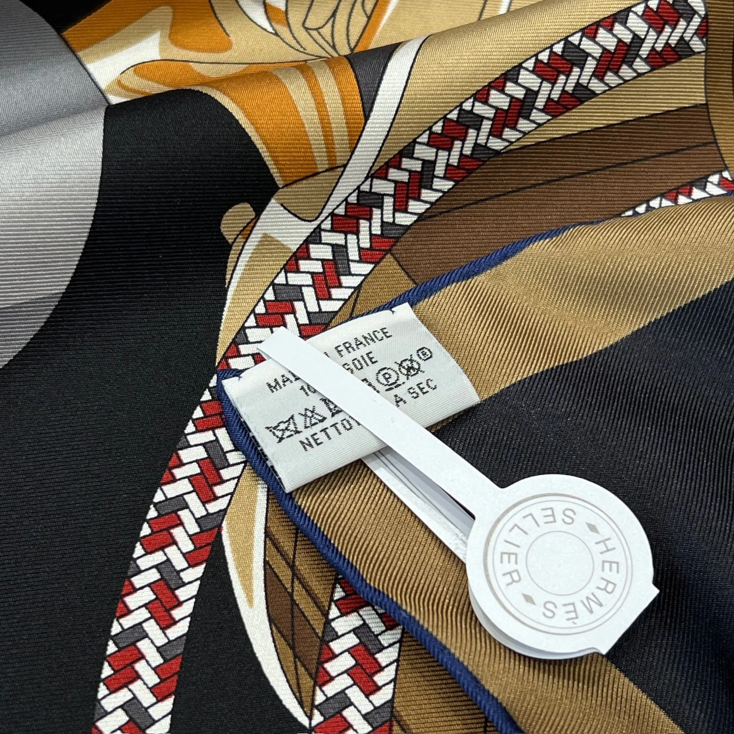 Silk Scarves HERMES 17991436
