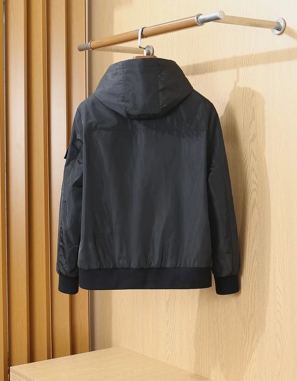 Men's Jackets And Down Jackets MONCLER 18157262