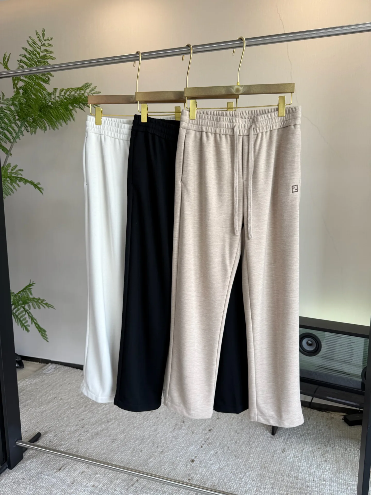 Men's Trousers FENDI 18306026