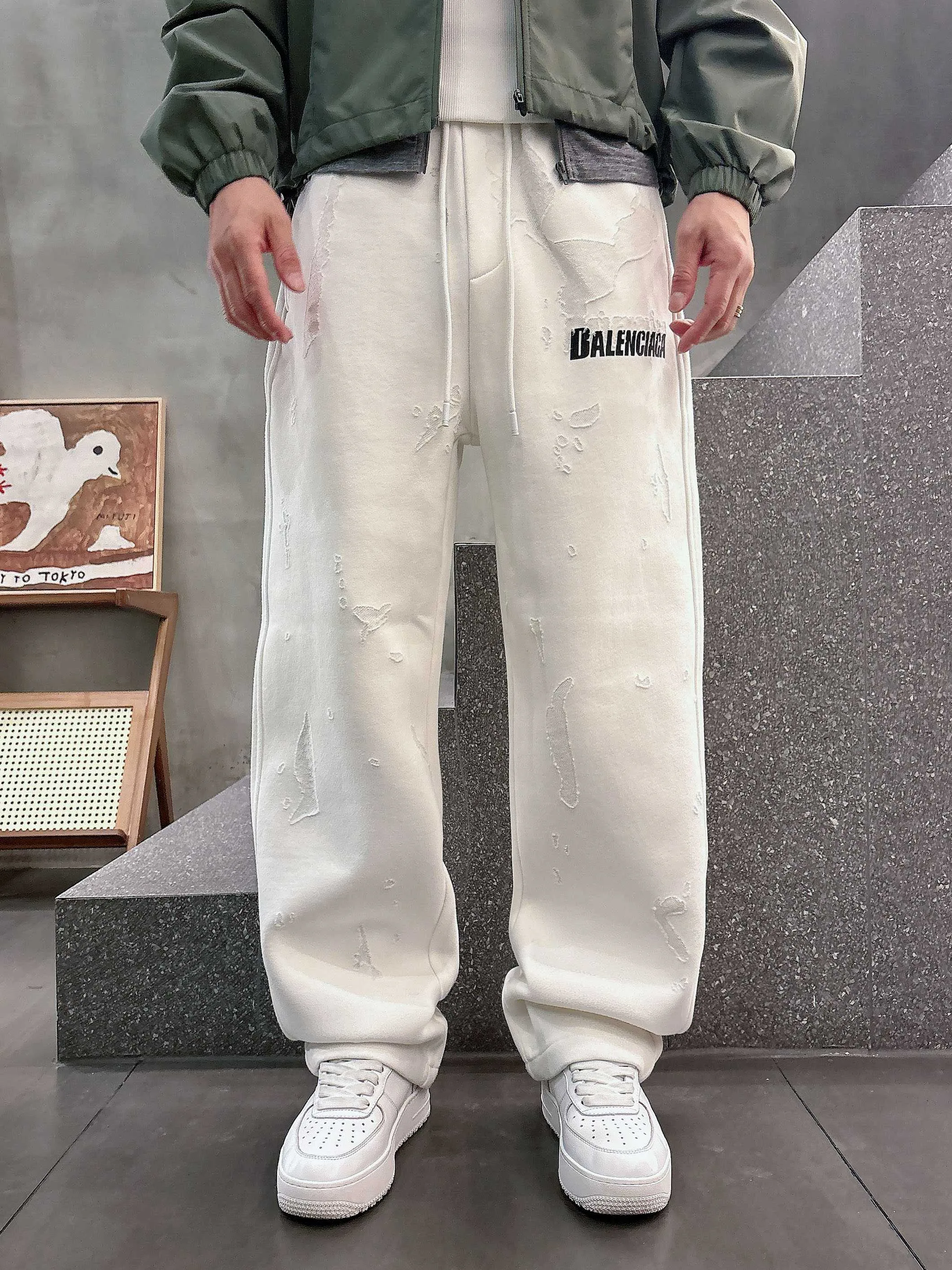 Men's Trousers BALENCIAGA 18368712