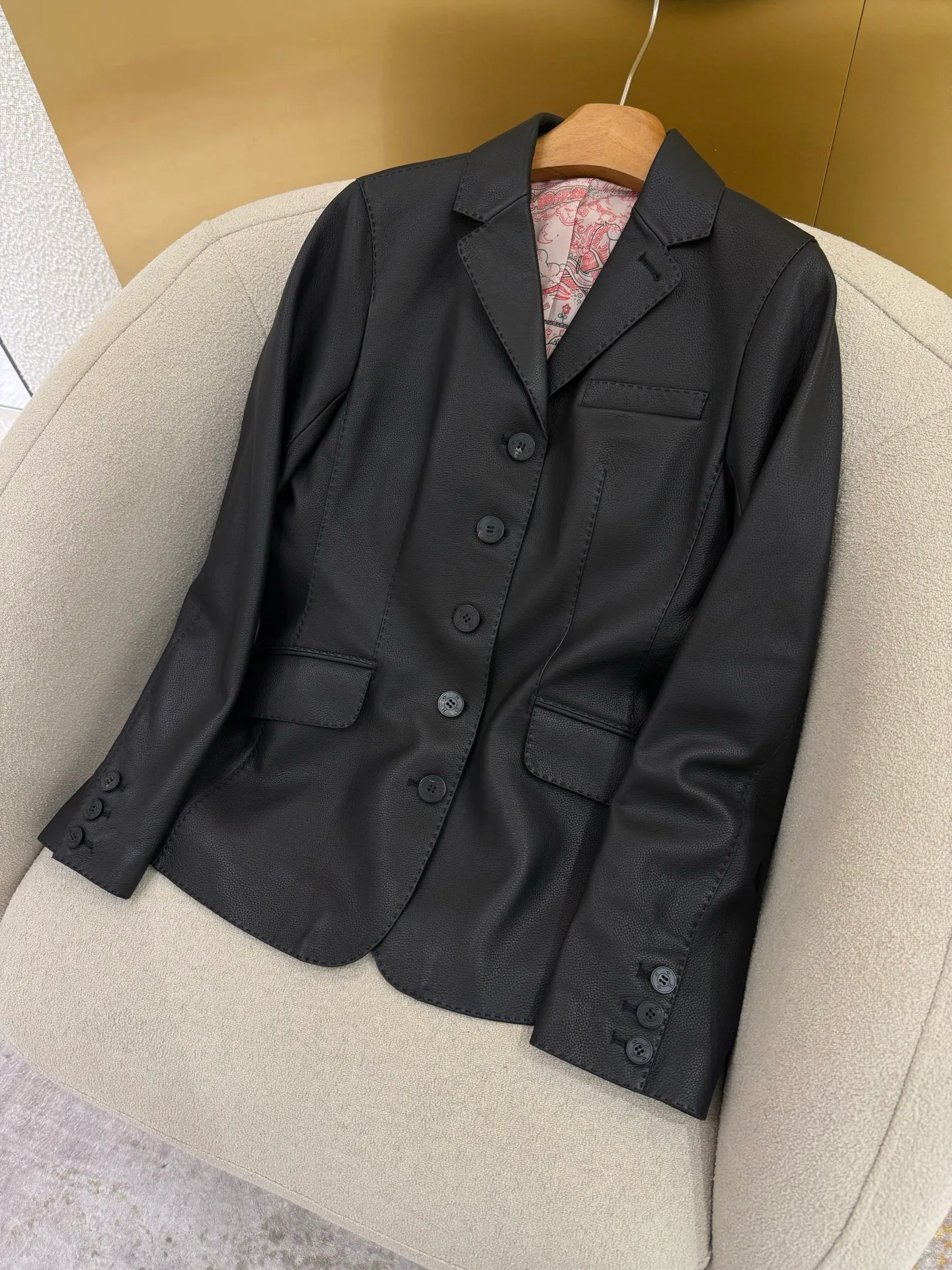Women's Leather Jackets And Sheepskin Coats HERMES 18172766