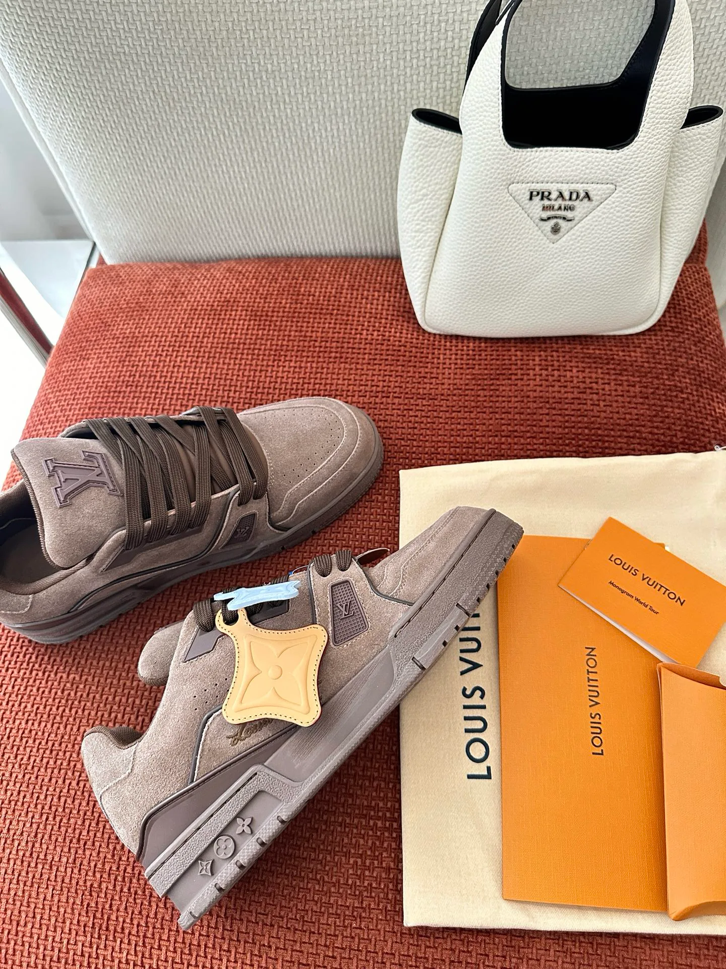 Men's Sneakers LOUIS VUITTON 17449379