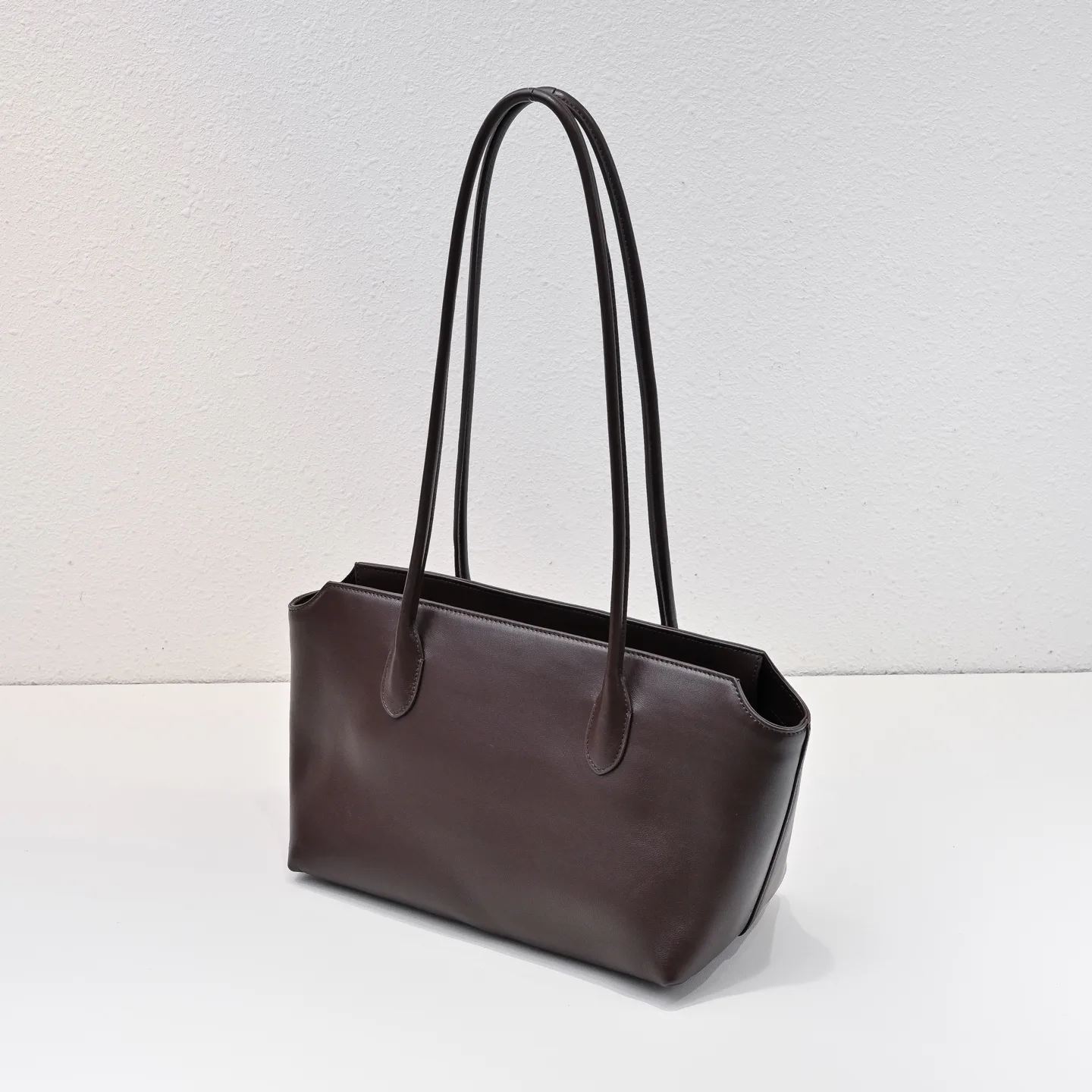 Women's Classic Handbags THE ROW 17449007