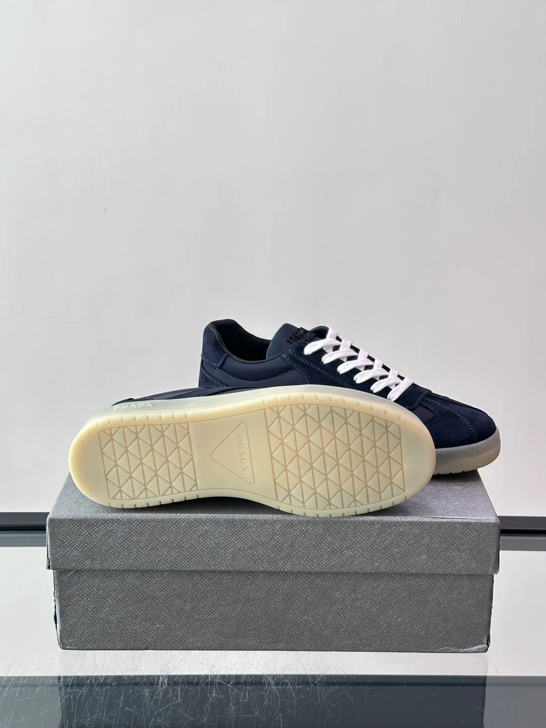 Men's Sneakers PRADA 18079433