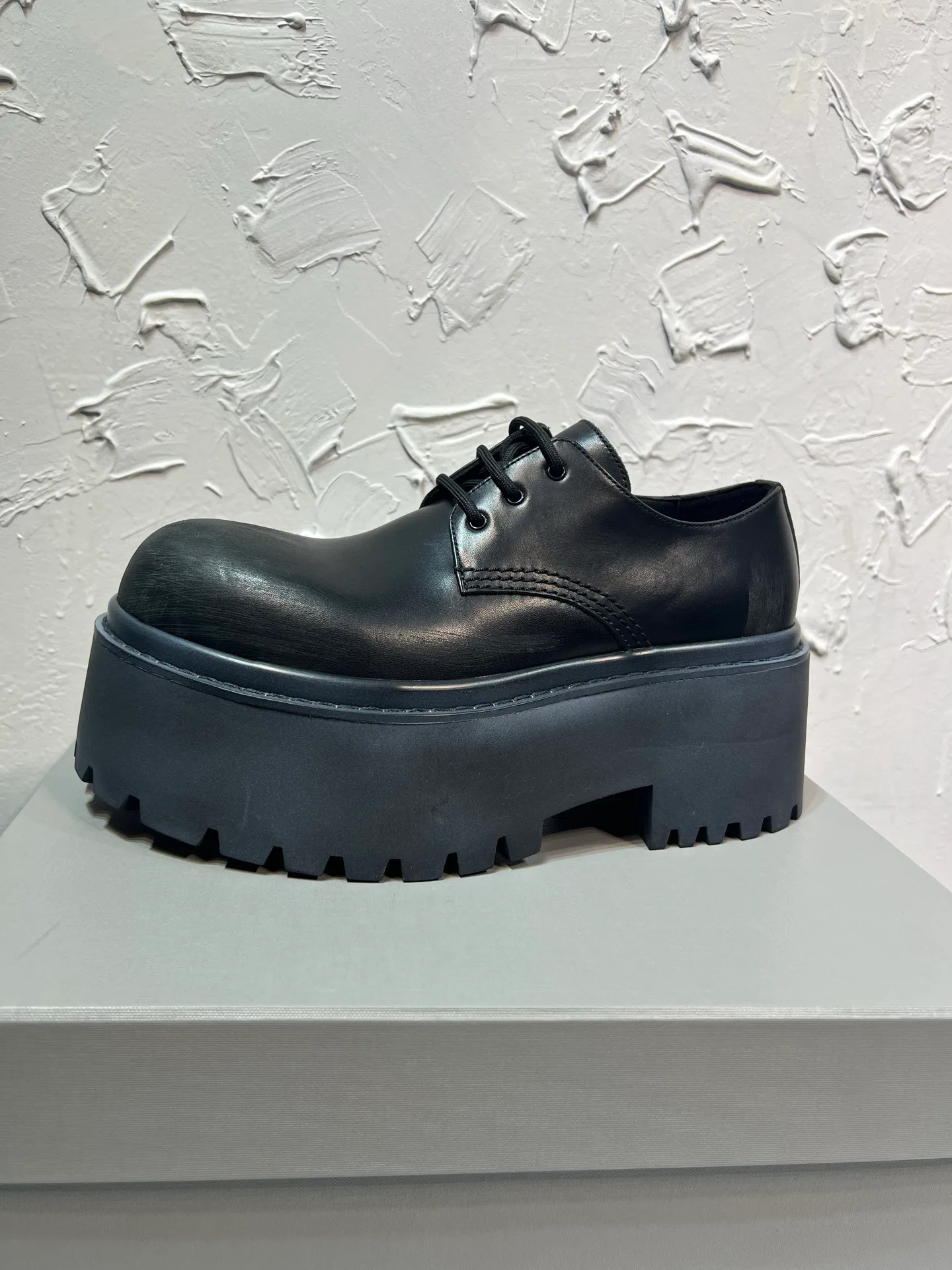 Men's Loafers And Dress Shoes BALENCIAGA 18225208
