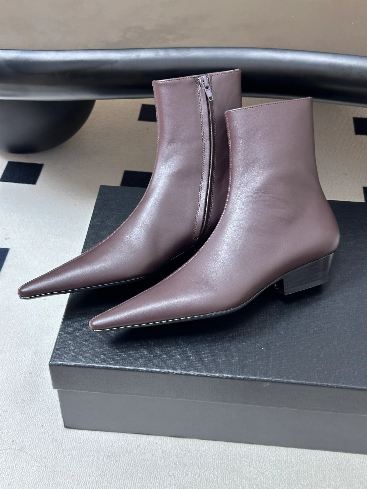 Women's Booties SAINT LAURENT 18492612
