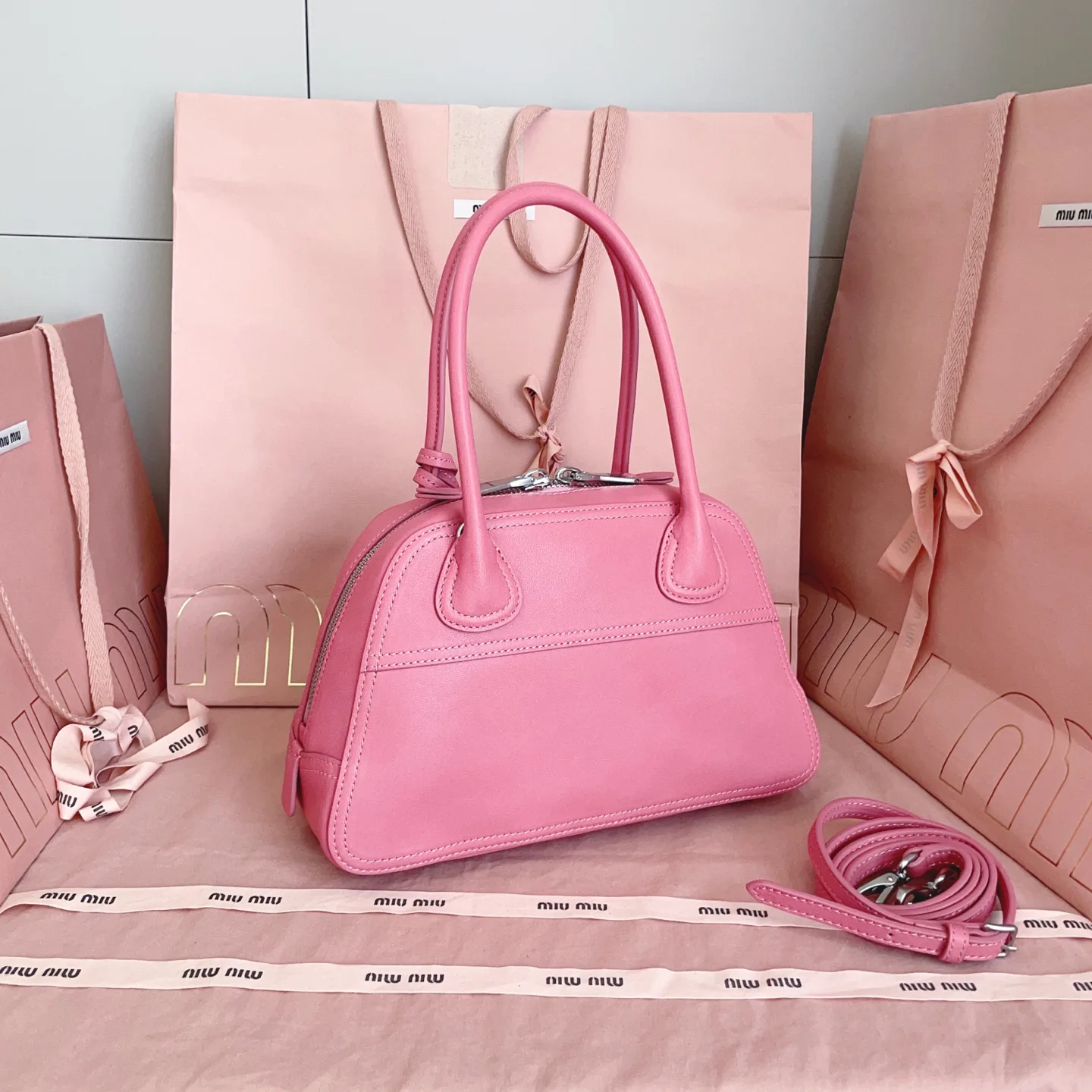 Классические Сумки Женские Miu Miu 18602447