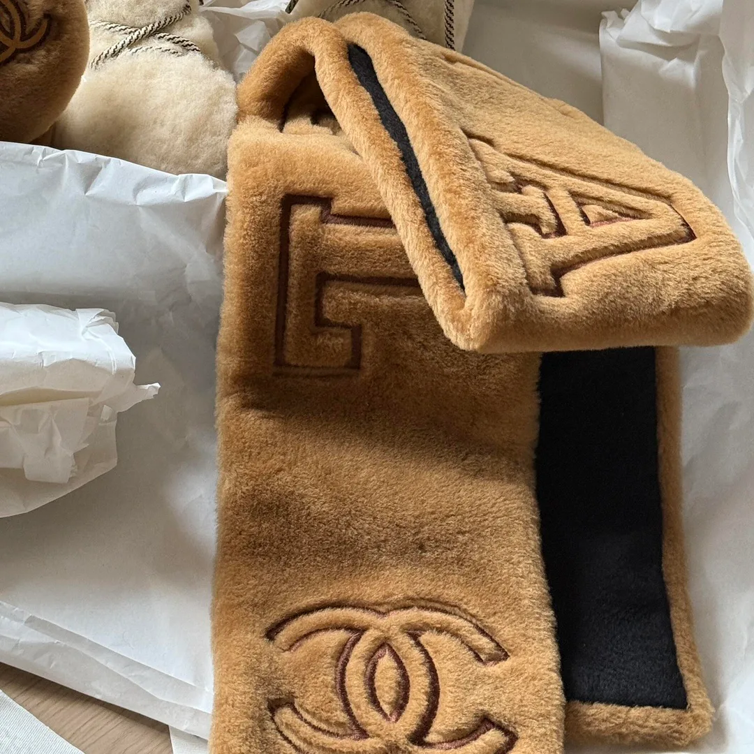 Scarves CHANEL 18347769