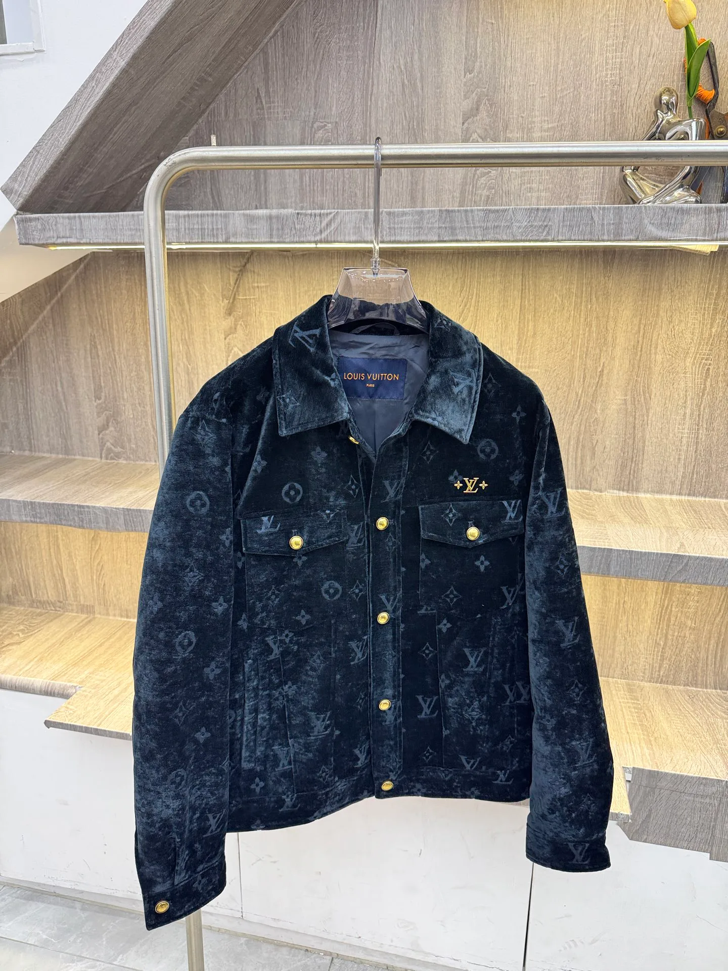Men's Jackets And Down Jackets LOUIS VUITTON 18140176
