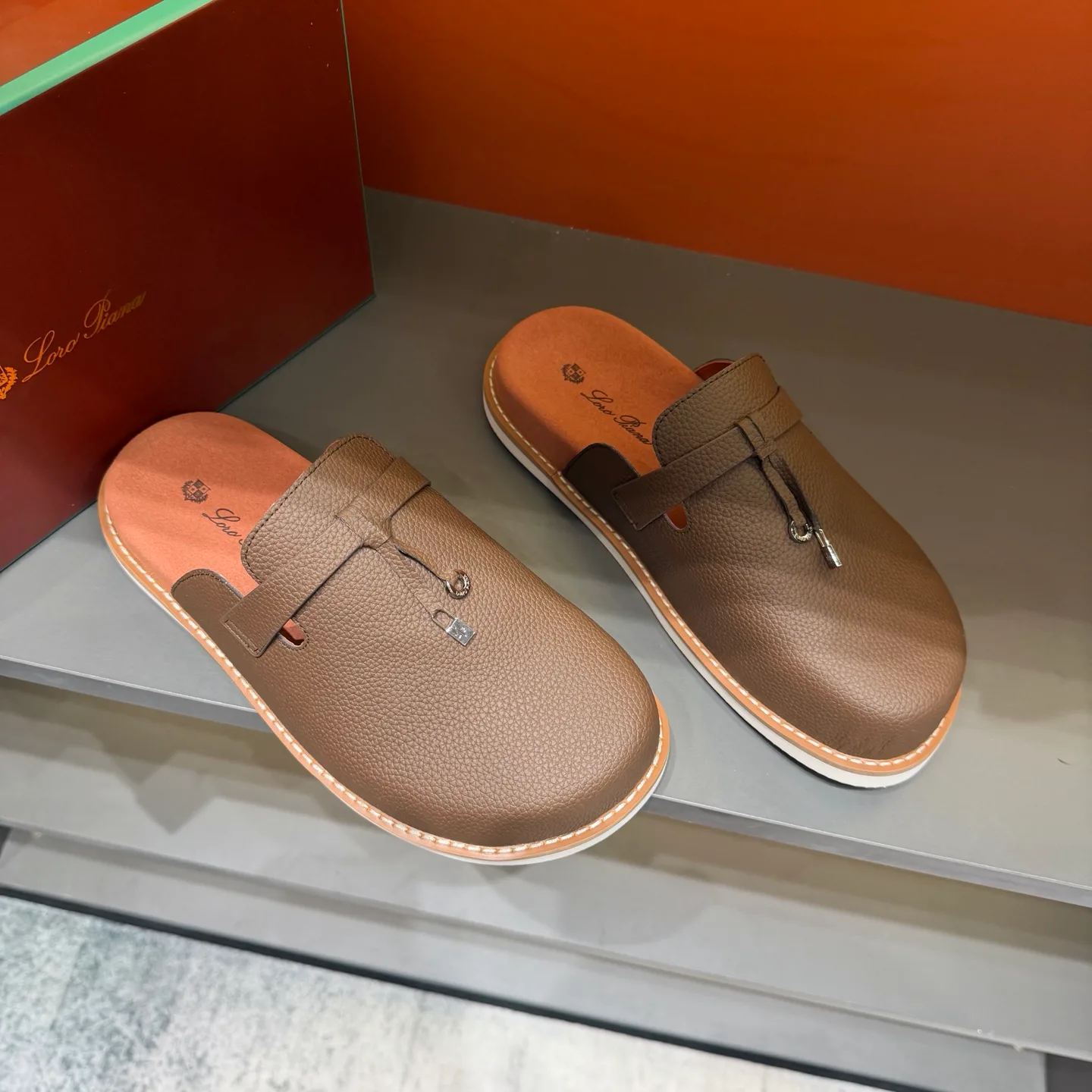 Women's Mules And Clogs LORO PIANA 18400770