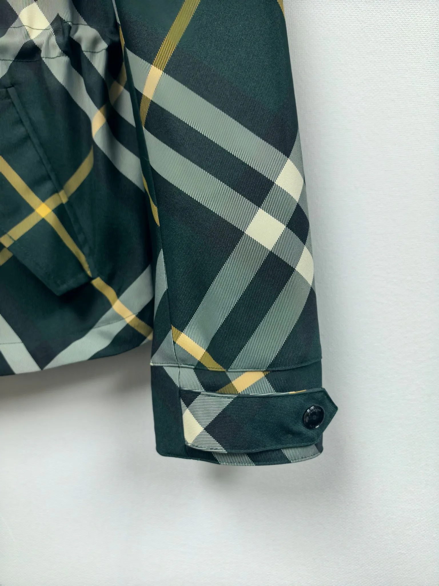 Women's Jackets And Down Jackets BURBERRY 18277302