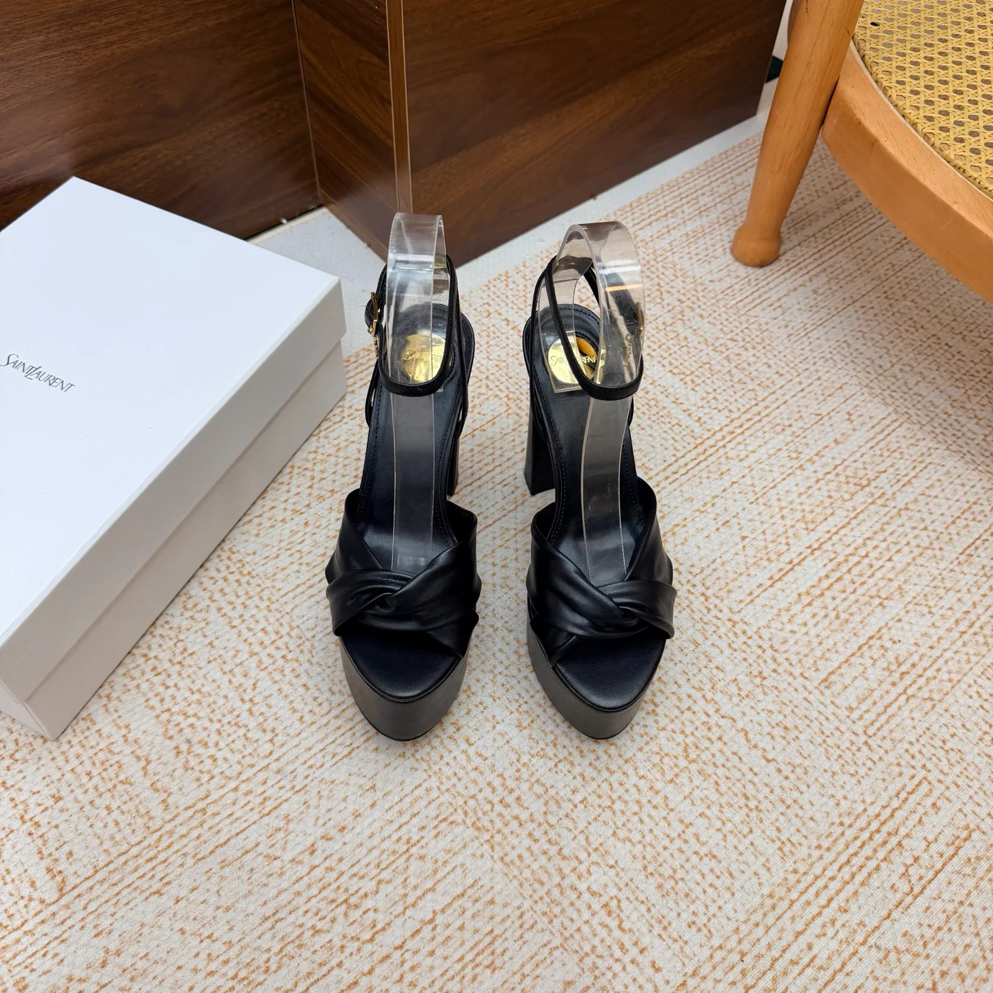 Women's Open-Toe Sandals SAINT LAURENT 18104666