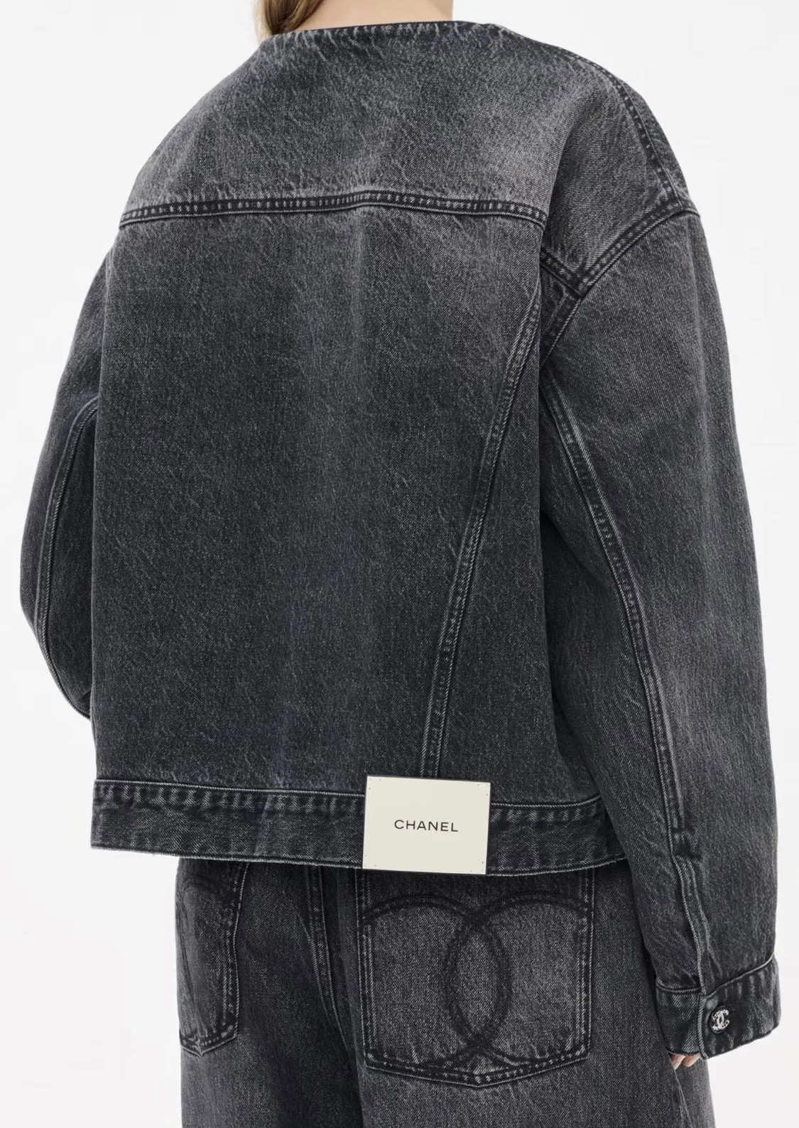 Women's Jackets And Down Jackets CHANEL 18108042