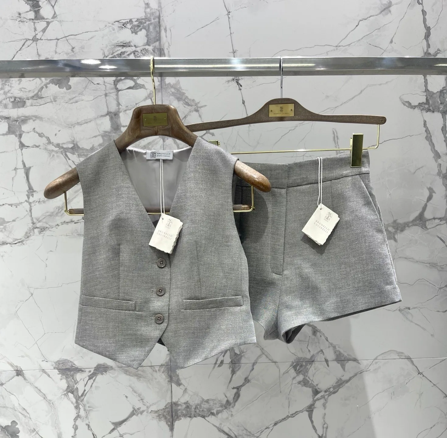 Women's Vests BRUNELLO CUCINELLI 18527384