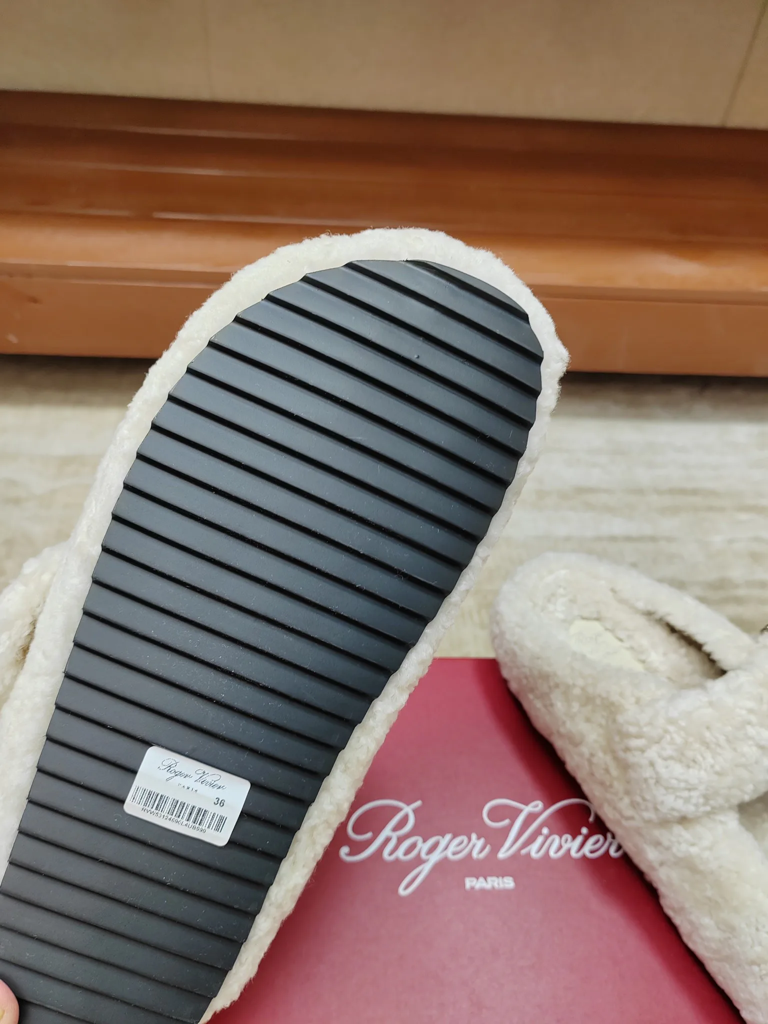 Women's Slippers ROGER VIVIER 17852285