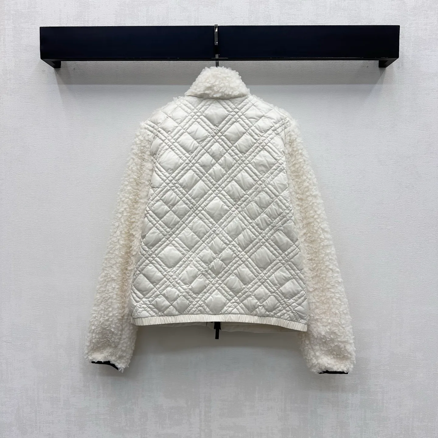 Women's Jackets And Down Jackets MONCLER 17927256