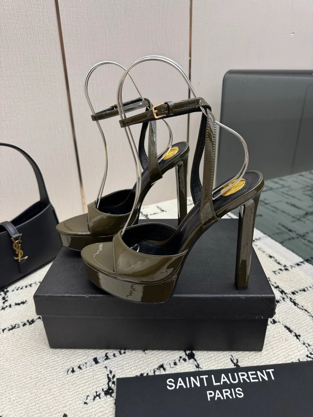 Women's Open-Toe Sandals SAINT LAURENT 18049021