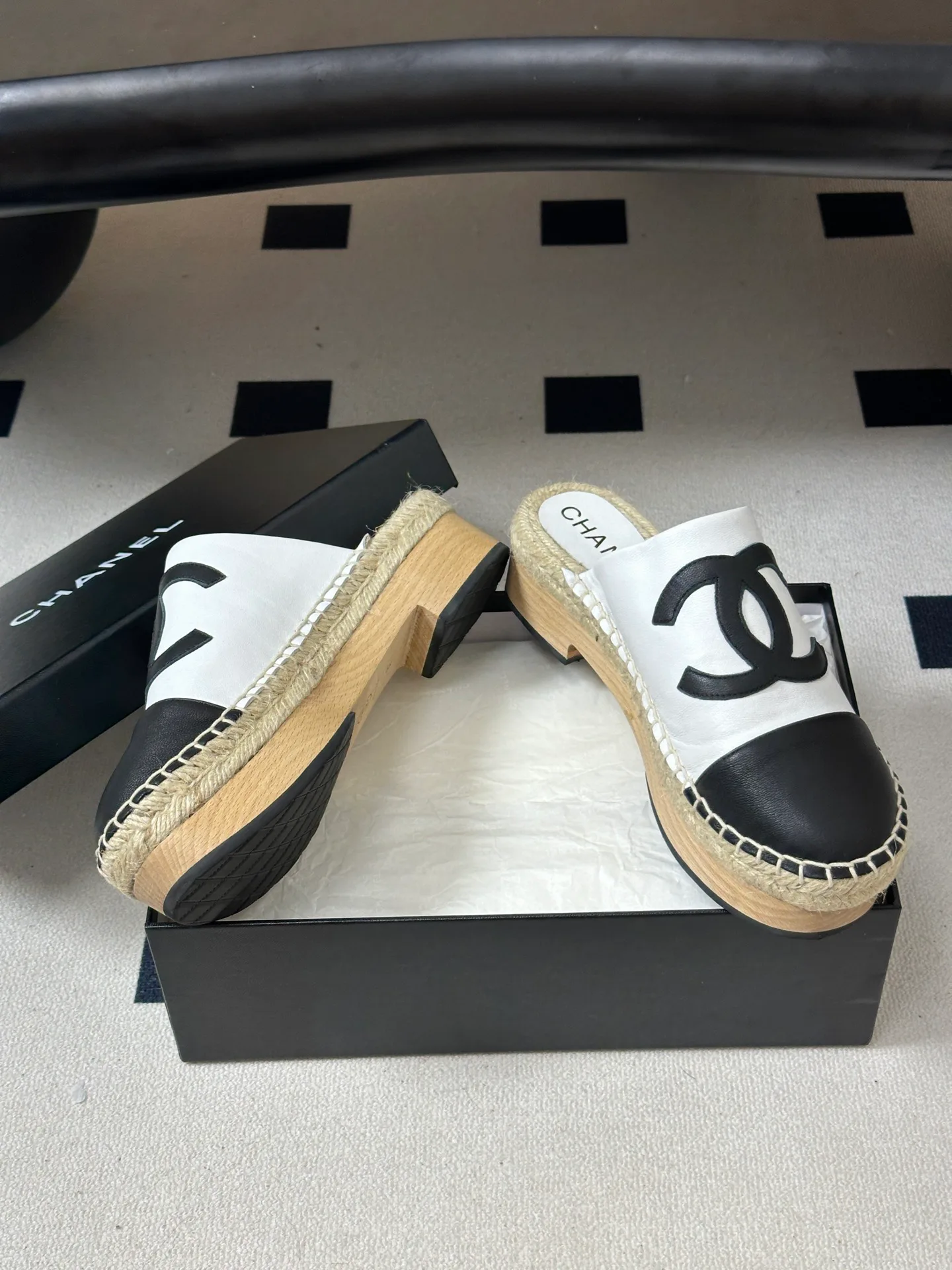 Women's Mules And Clogs CHANEL 18262070