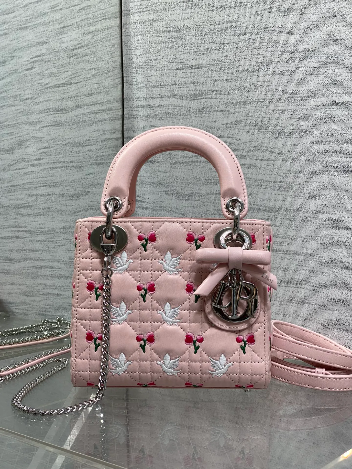 Women's Classic Handbags CHRISTIAN DIOR 17601340