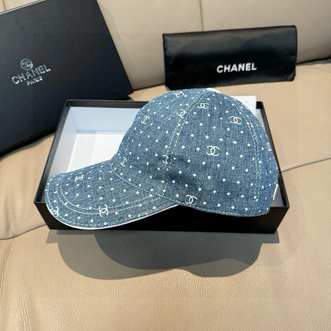 Hats CHANEL 18347067