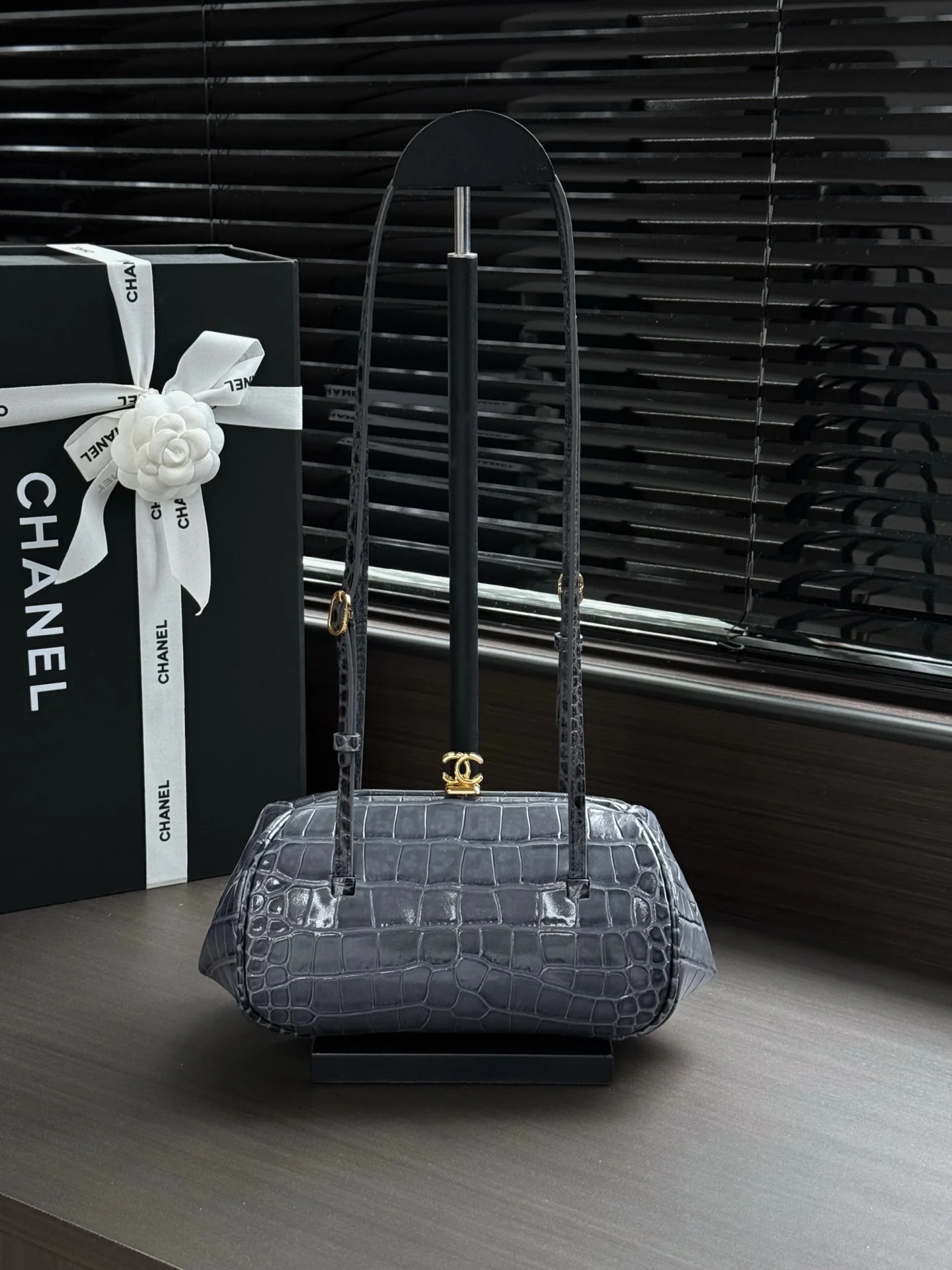 Women's Classic Handbags CHANEL 18147225