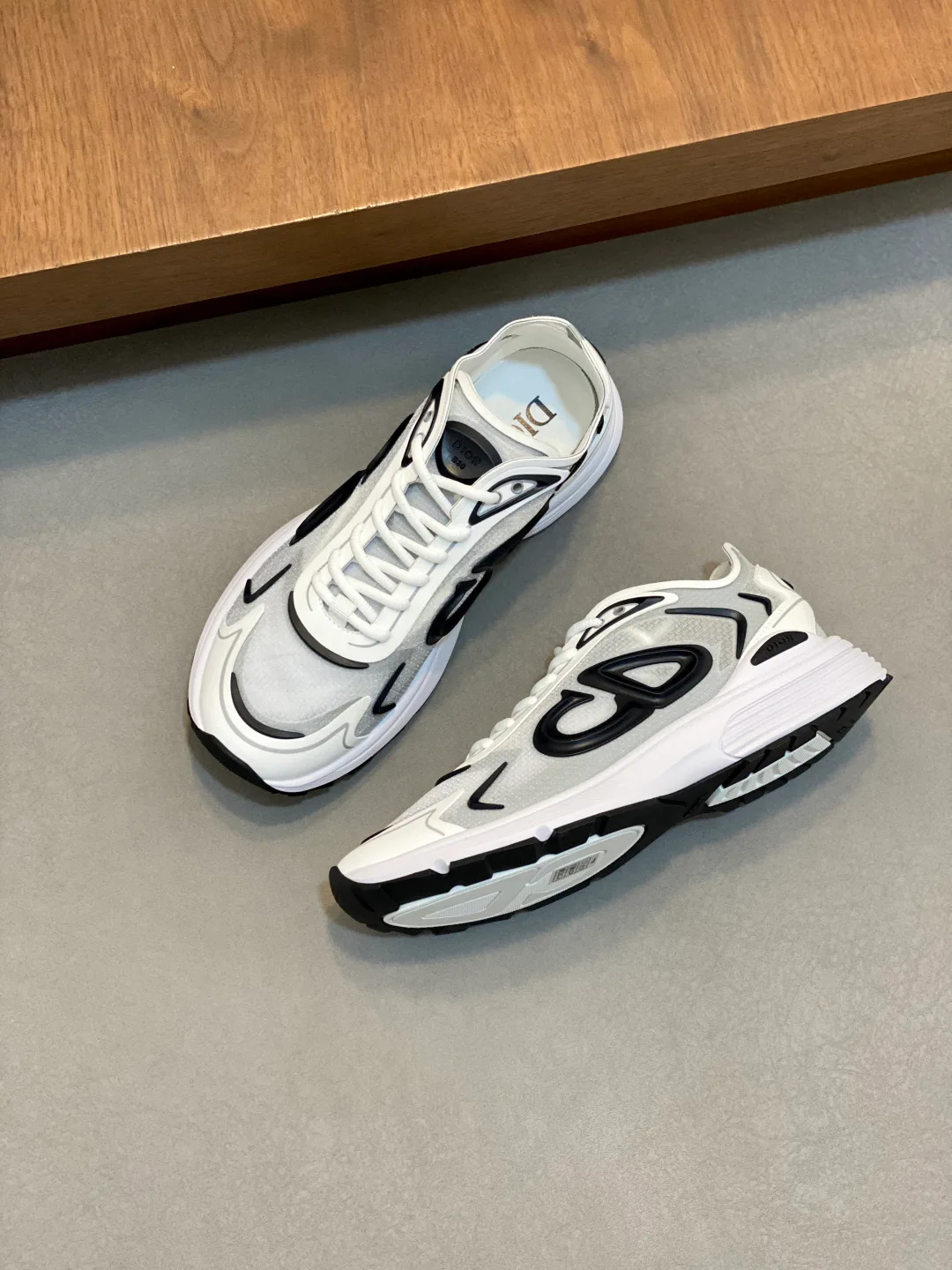 Women's Sneakers CHRISTIAN DIOR 17342980