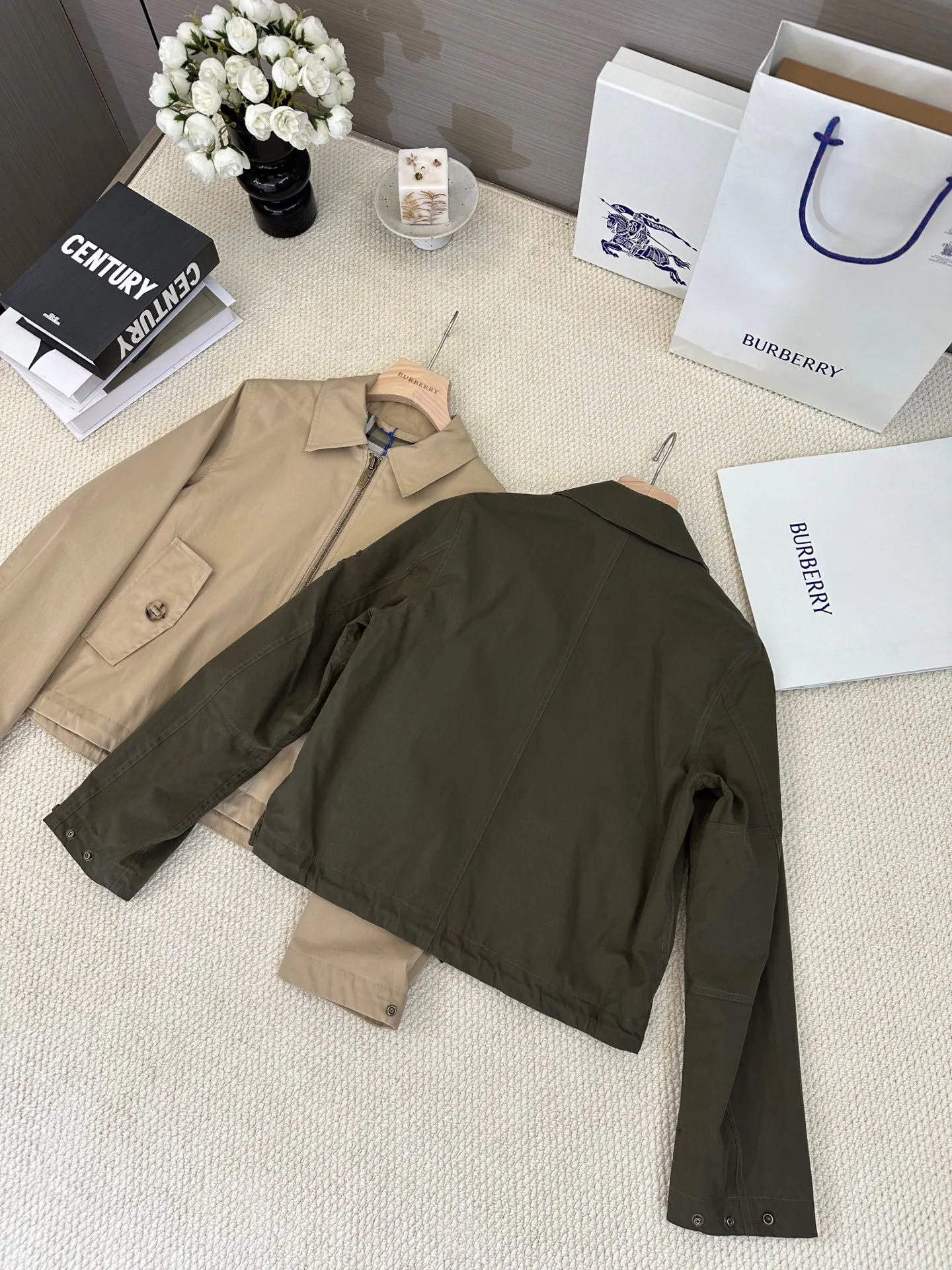 Women's Jackets And Down Jackets BURBERRY 17998592