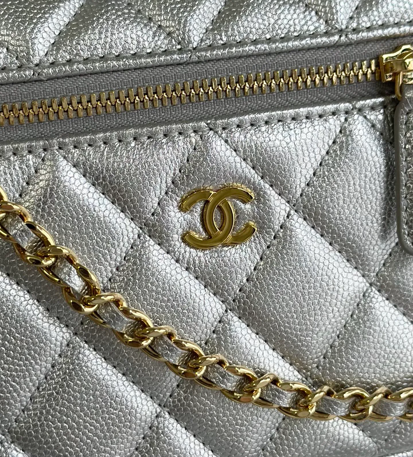 Women's Classic Handbags CHANEL 18186217