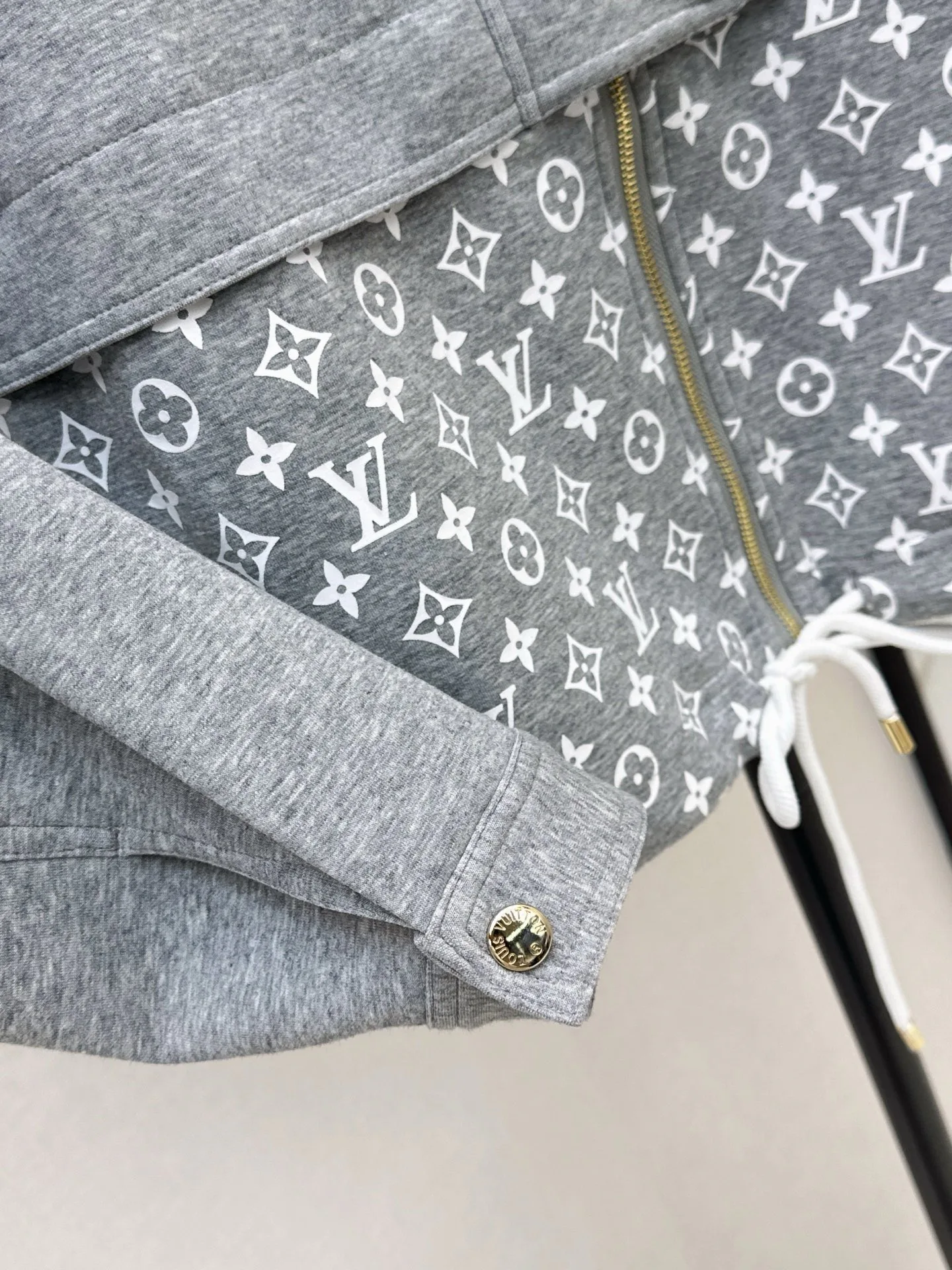 Women's Jackets And Down Jackets LOUIS VUITTON 18423964
