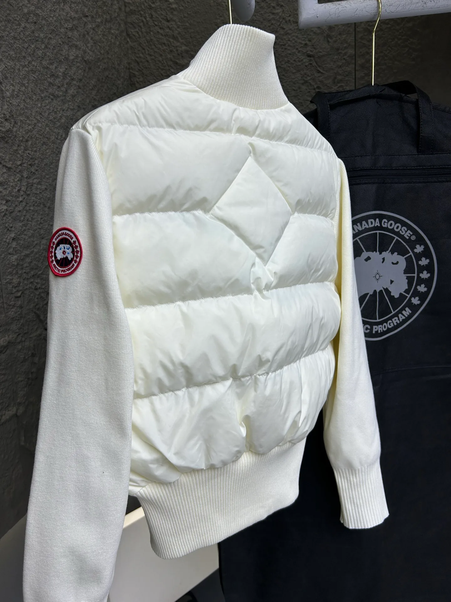 Куртки И Пуховики Женские Canada Goose 18562689