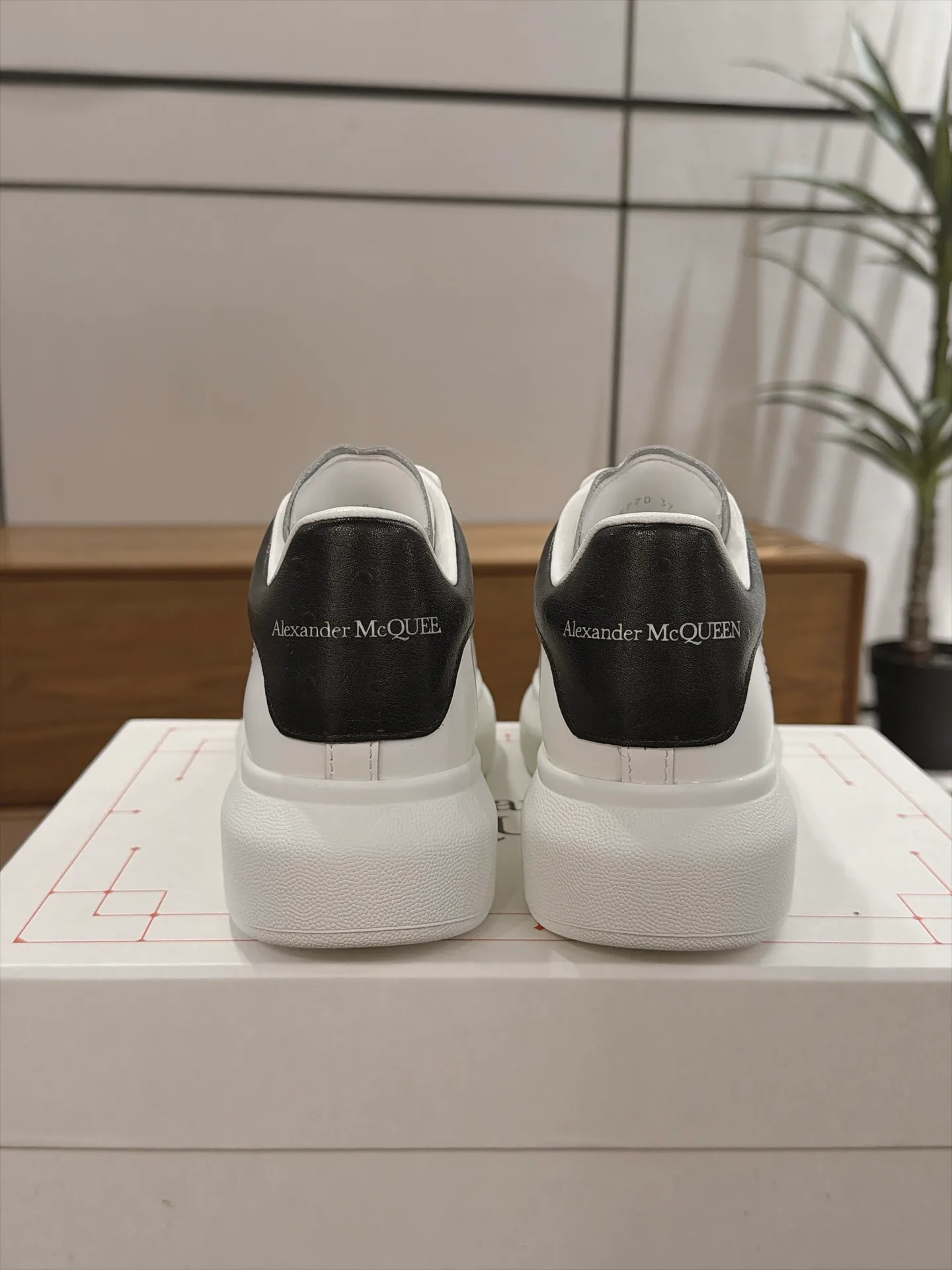 Women's Sneakers ALEXANDER MCQUEEN 18159790