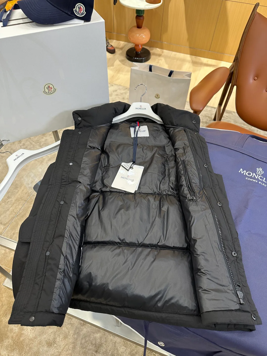 Men's Vests MONCLER 18260910
