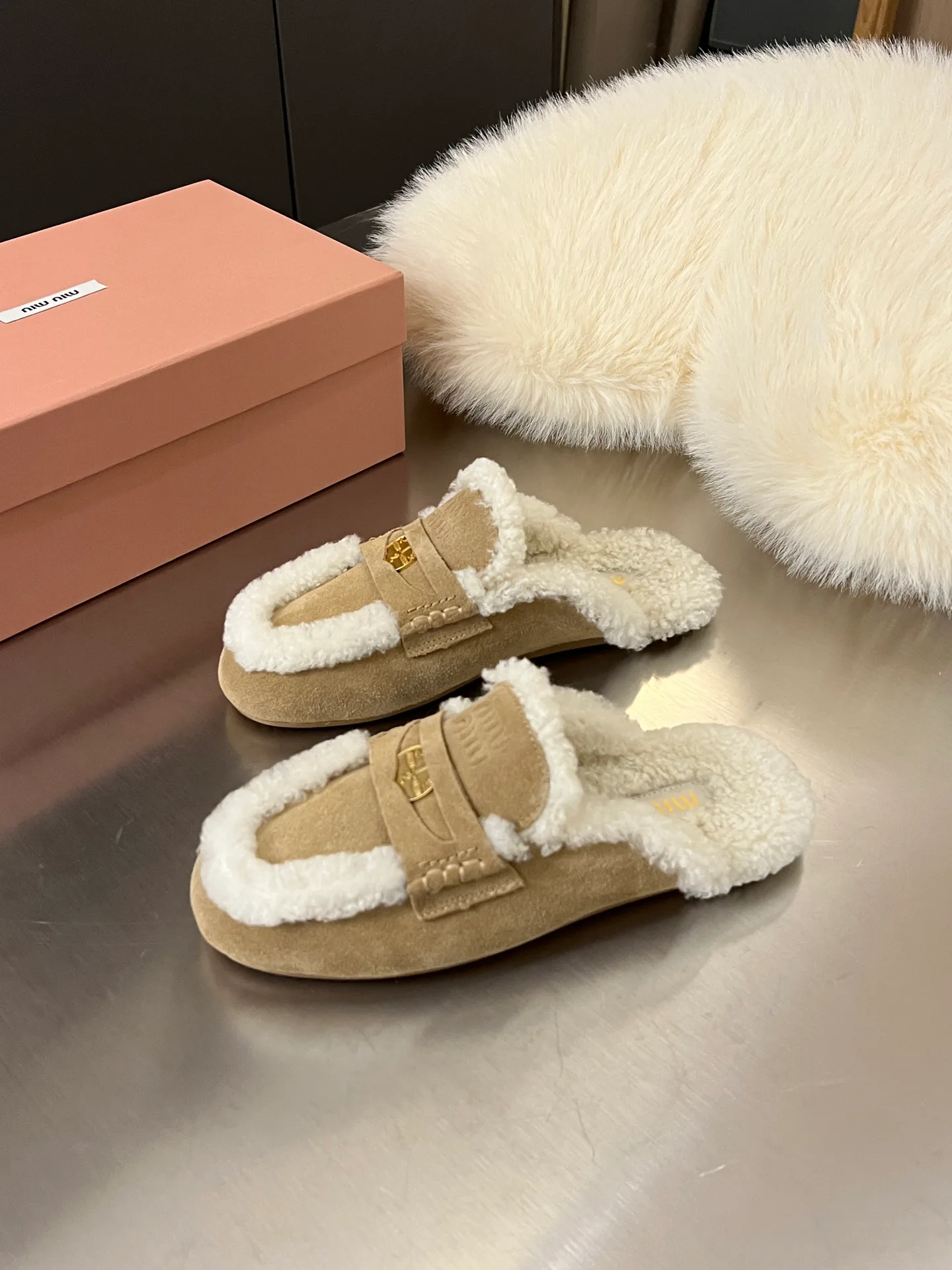 Women's Loafers And Moccasins MIU MIU 17948625