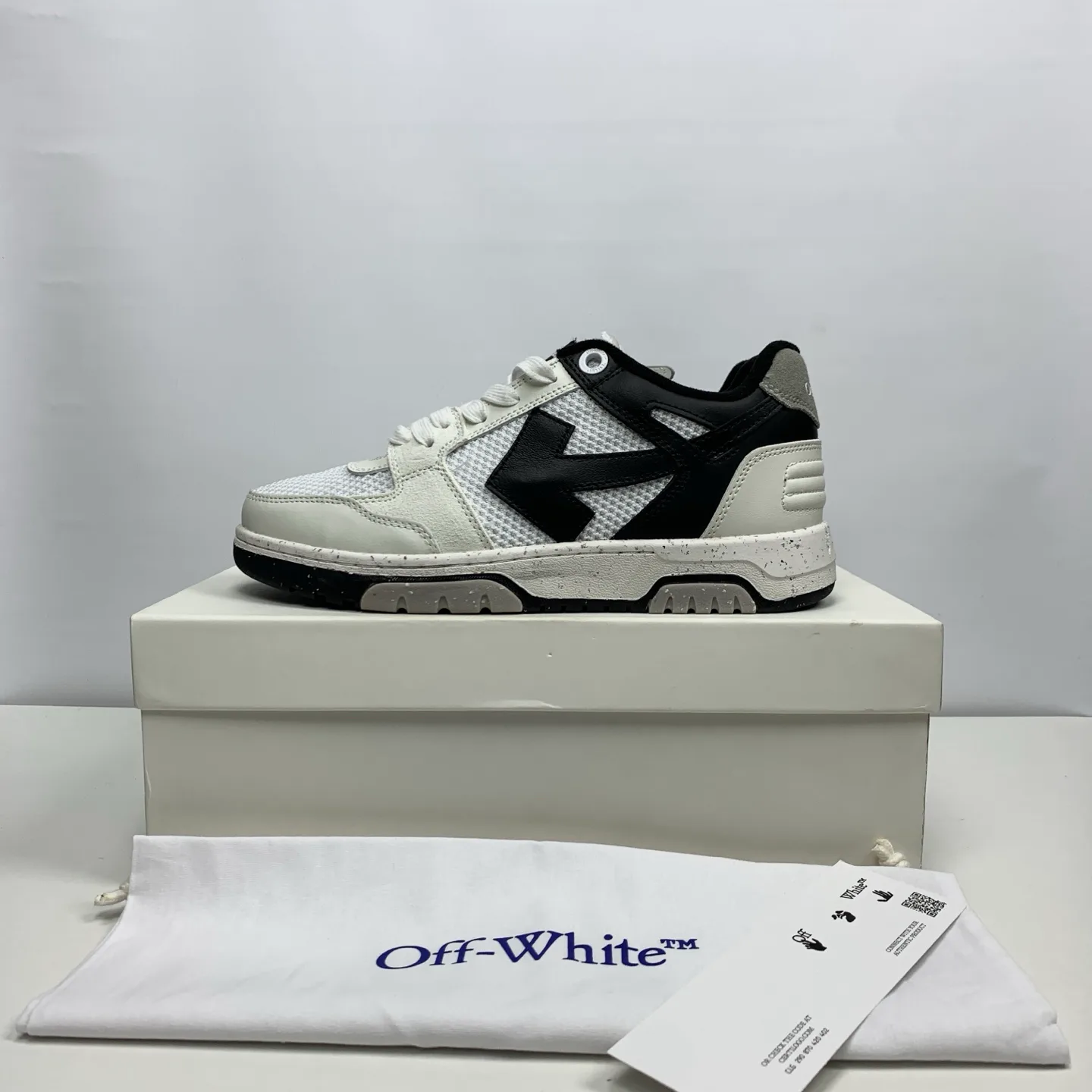 Men's Sneakers OFF-WHITE 17776391