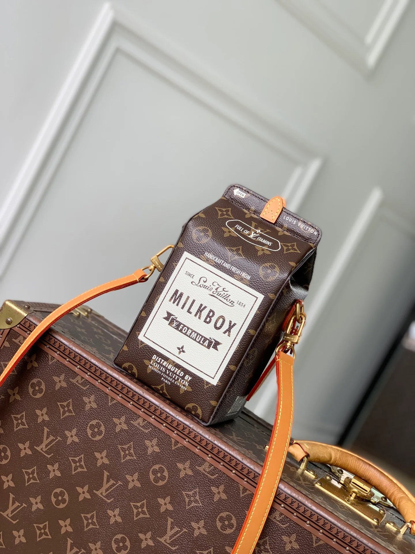 Women's Shoulder Bags LOUIS VUITTON 18147522