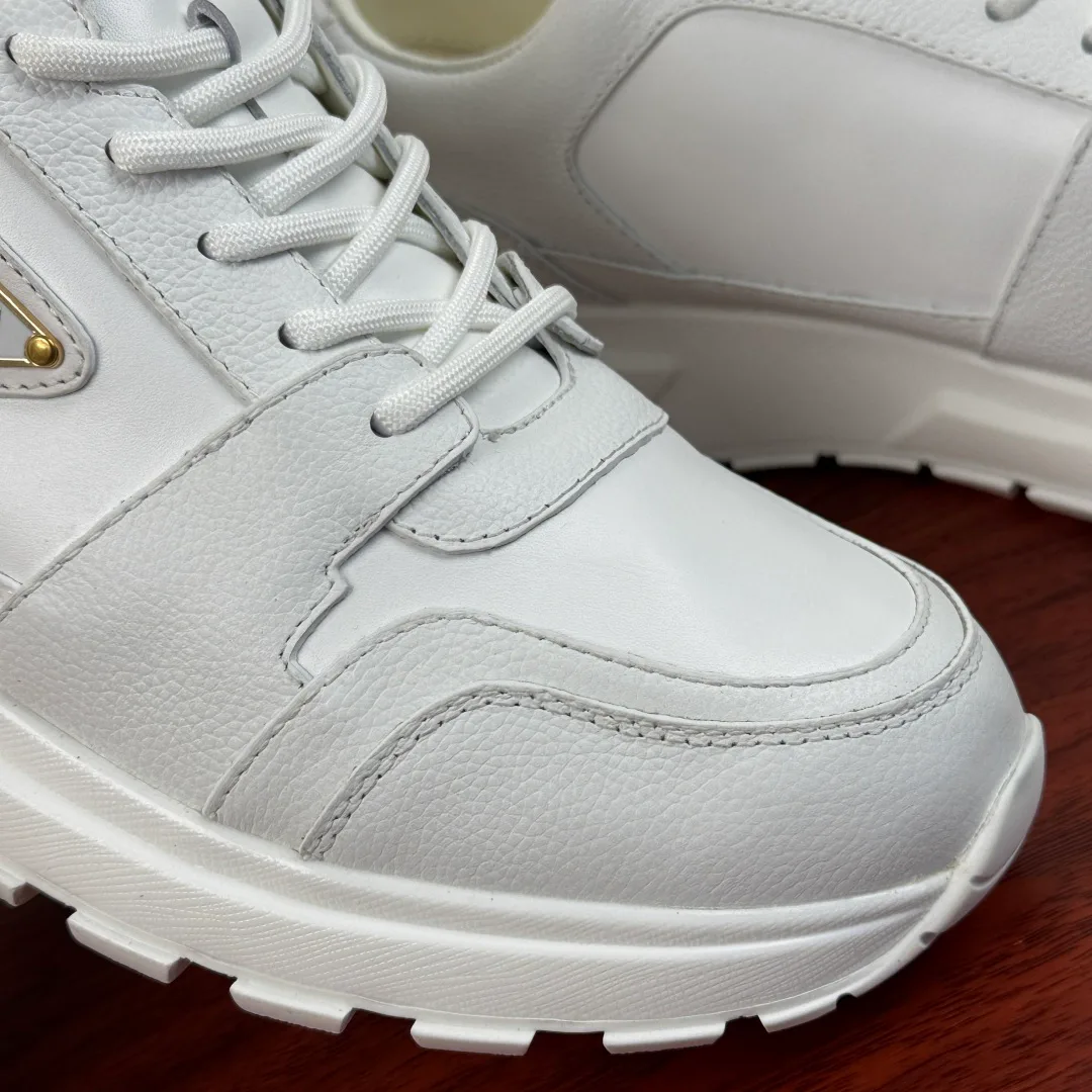Men's Sneakers PRADA 18230790