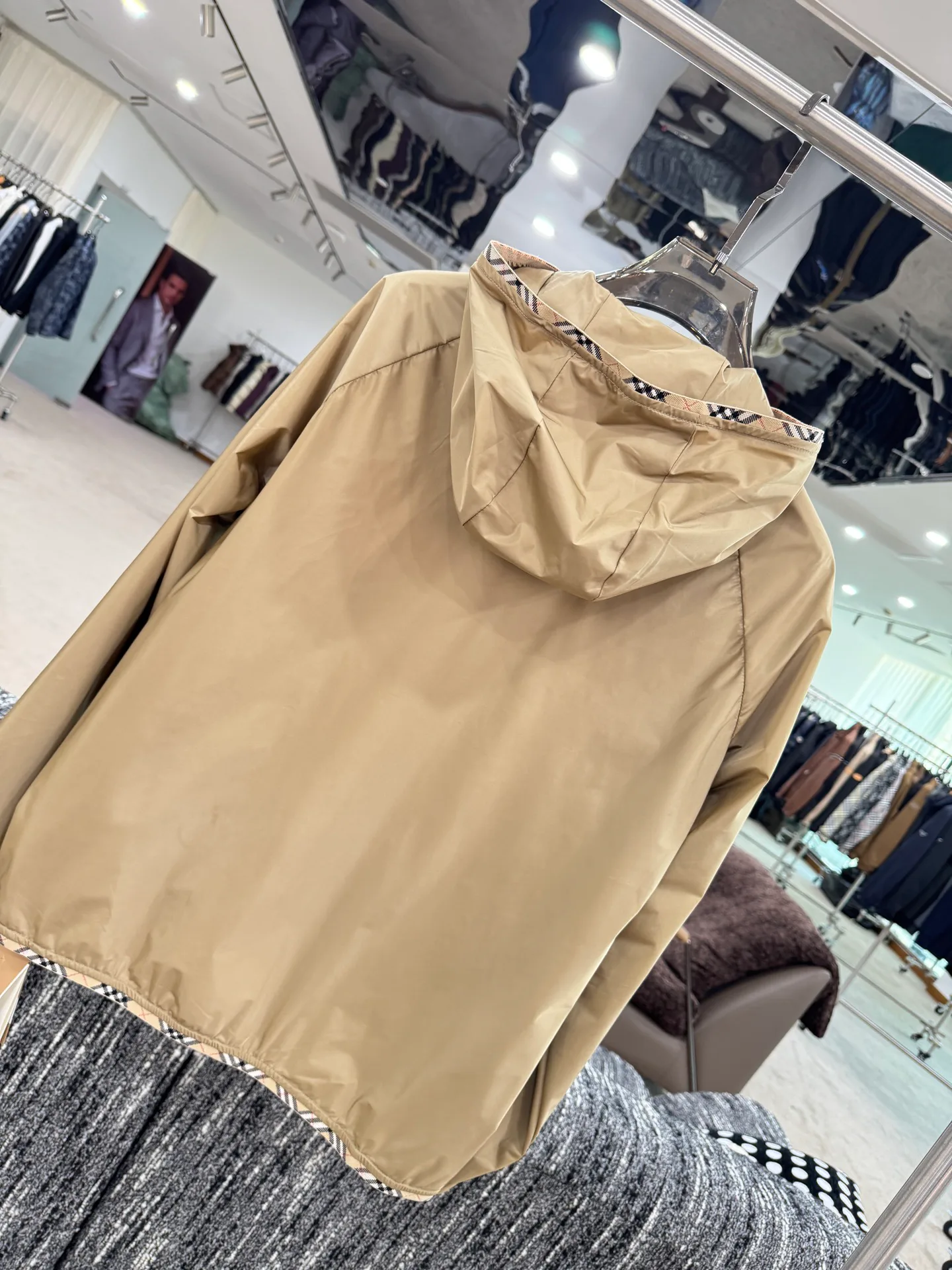 Men's Jackets And Down Jackets BURBERRY 18084174