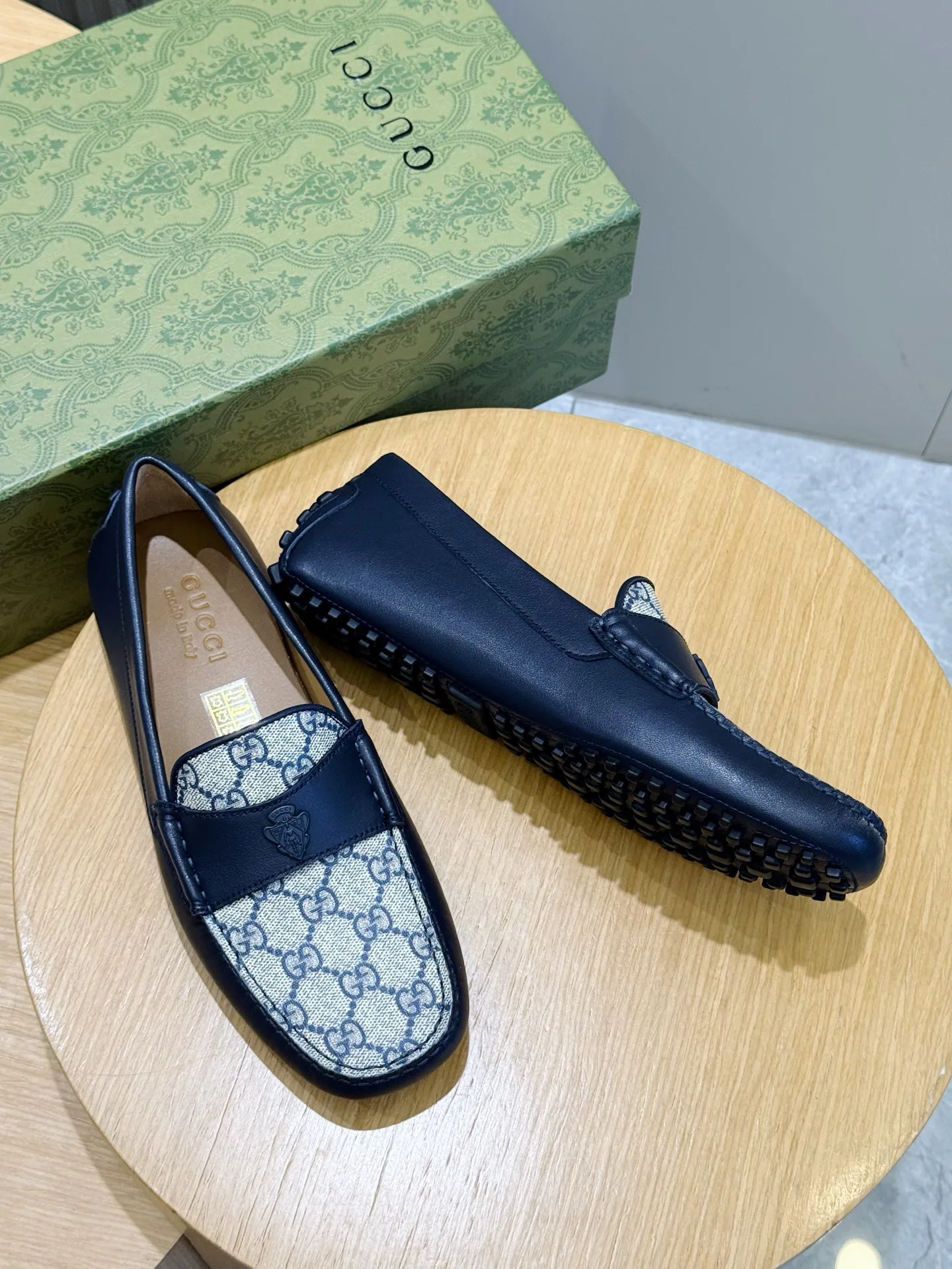Men's Loafers And Dress Shoes GUCCI 18101431