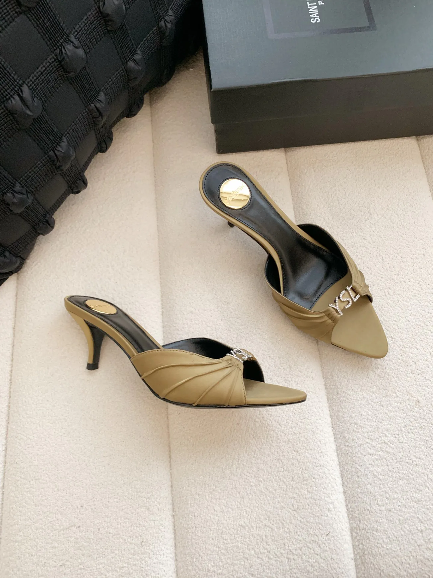 Women's Mules And Clogs SAINT LAURENT 17371763