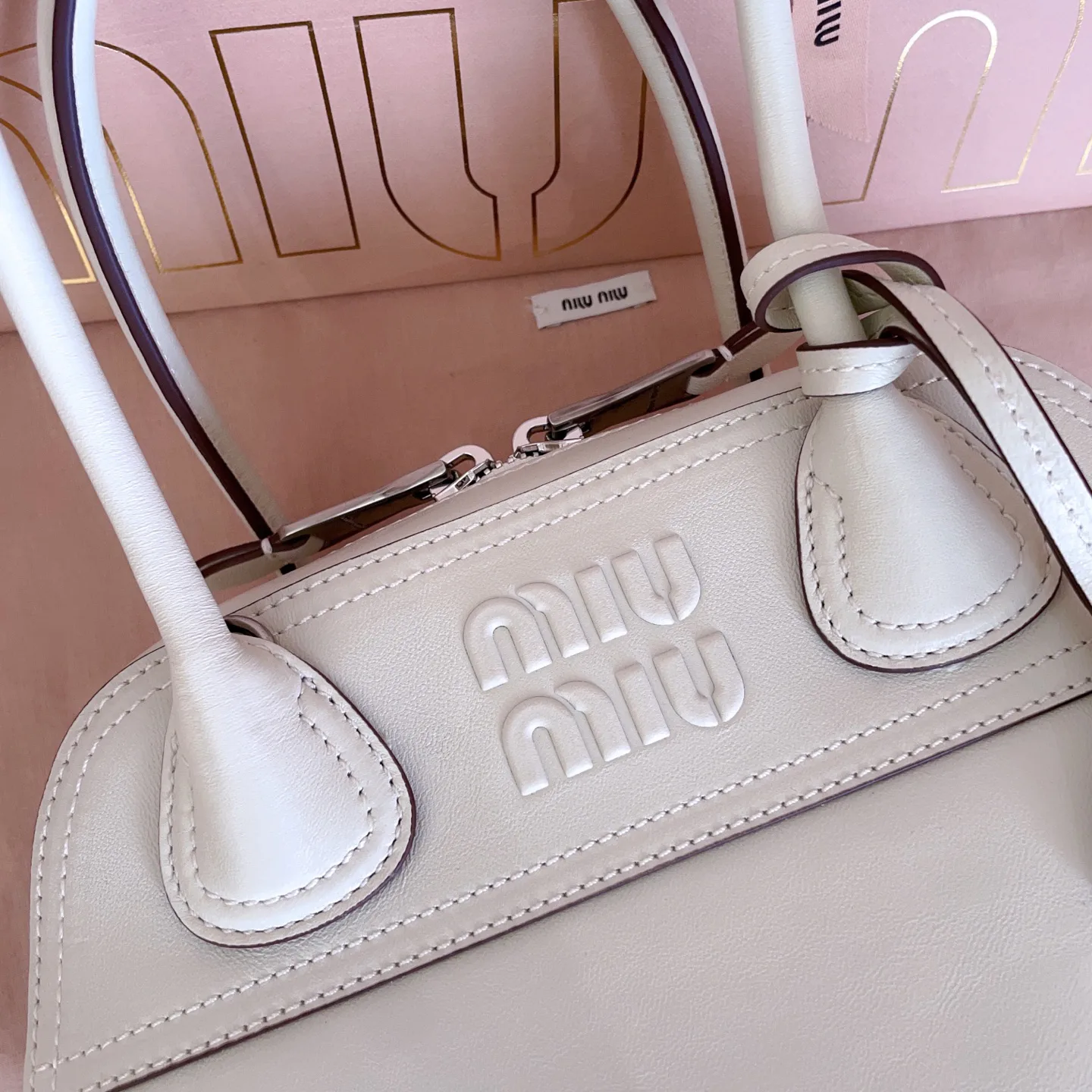Классические Сумки Женские Miu Miu 18602455