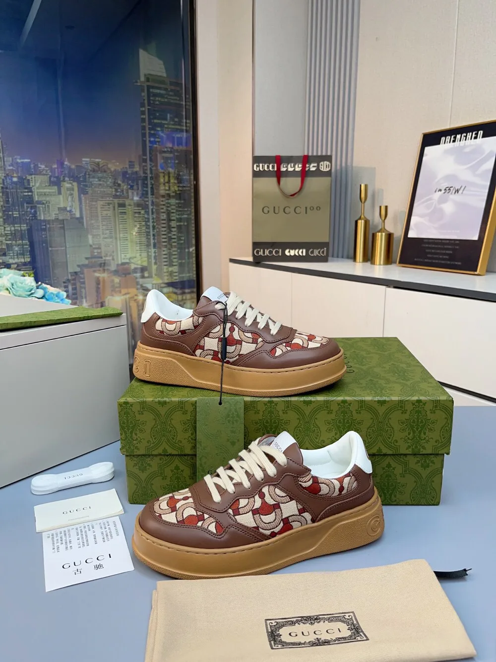 Women's Sneakers GUCCI 18369636